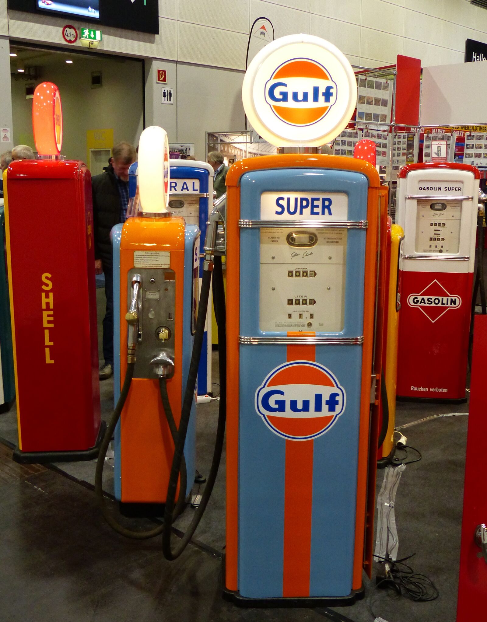 Panasonic Lumix DMC-FZ200 sample photo. Gas pump, petrol stations photography