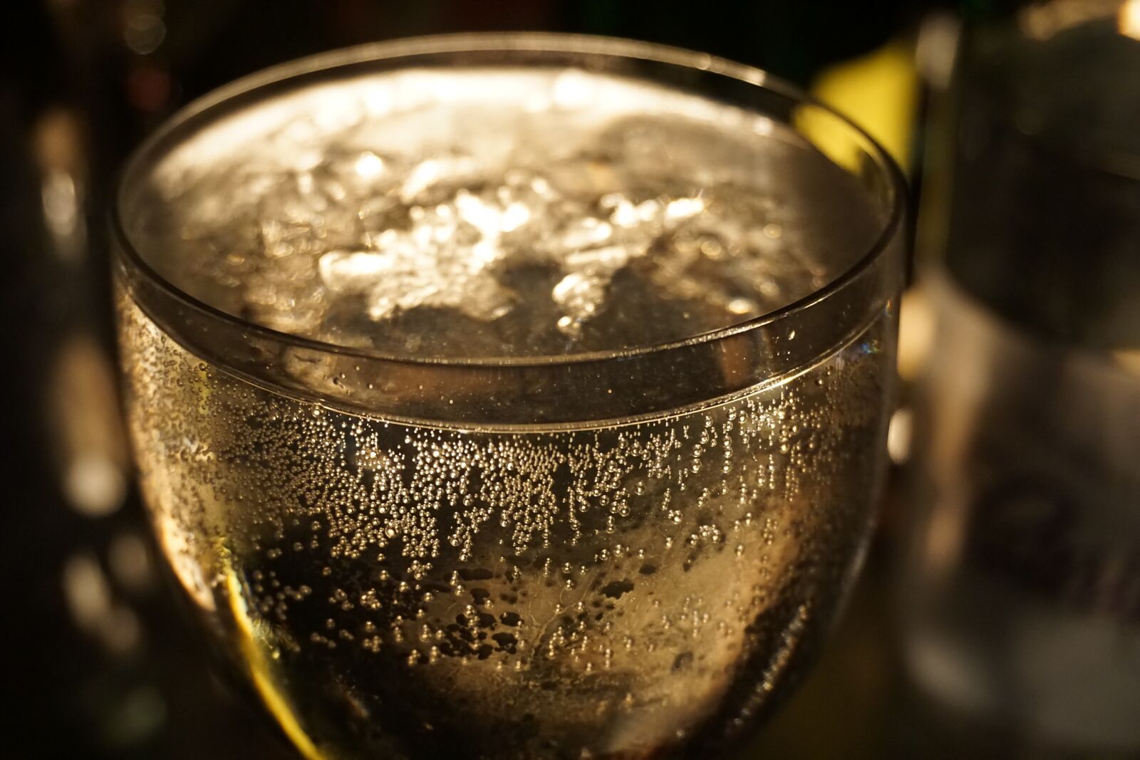 Sony E 16-50mm F3.5-5.6 PZ OSS sample photo. Prosecco, sparkling wine, cocktail photography