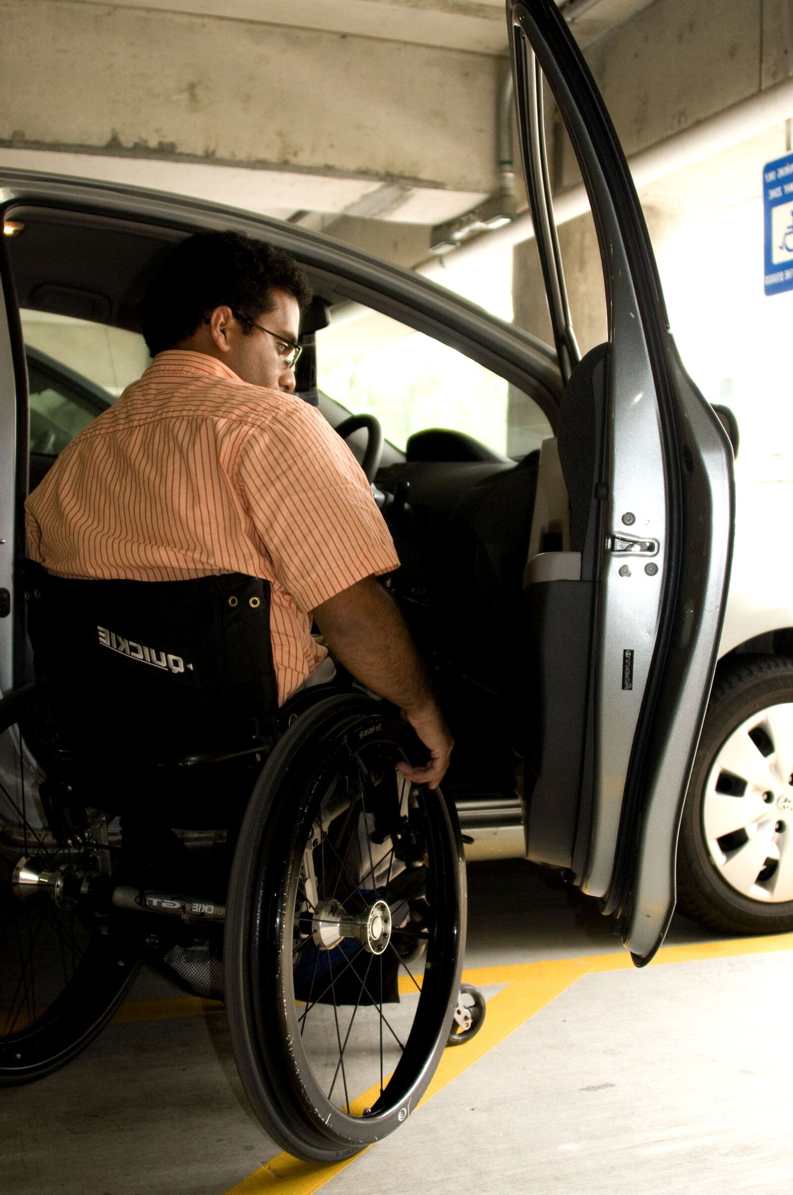 Nikon D300 sample photo. Man, maneuvered, body, wheelchairs photography