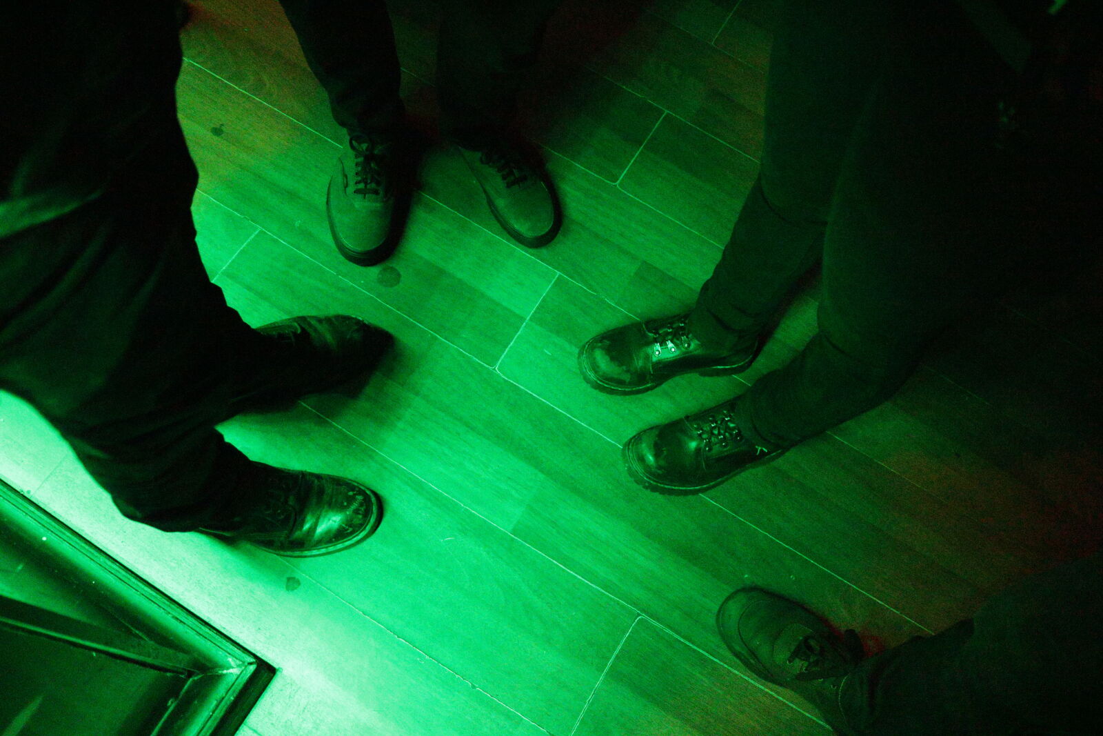 Canon EOS M3 sample photo. Green lowlight shoes photography