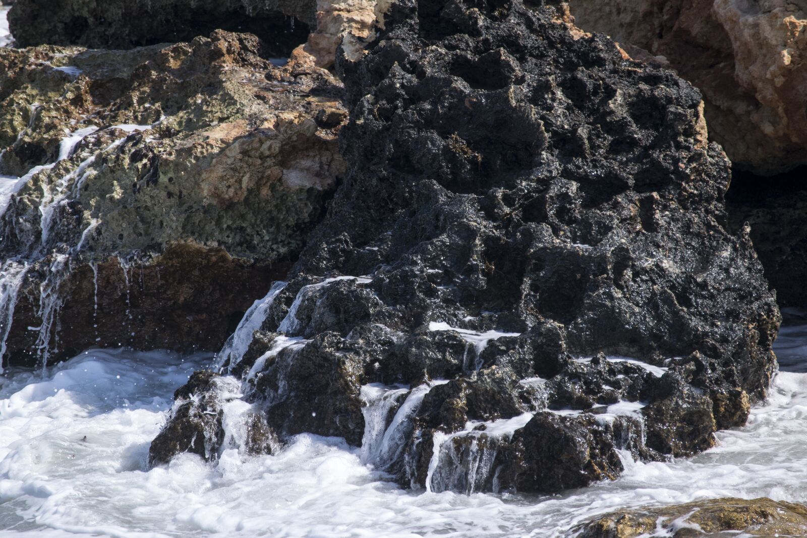 Nikon D5300 sample photo. Sea, rock, waves photography