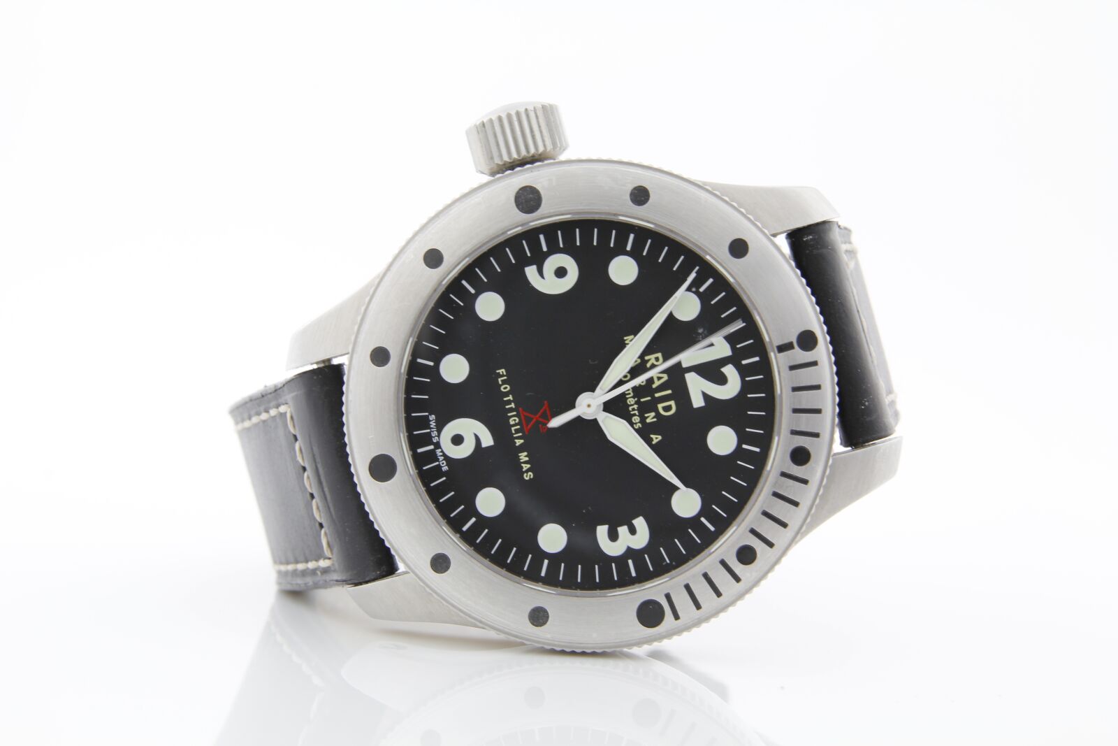 Canon EF-S 18-135mm F3.5-5.6 IS sample photo. Mens, automatic, wrist watch photography