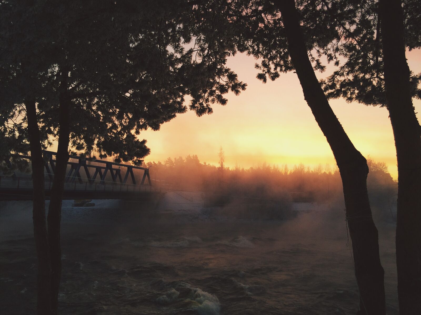 iPhone 5s back camera 4.15mm f/2.2 sample photo. Sunset, landscape, bridge photography