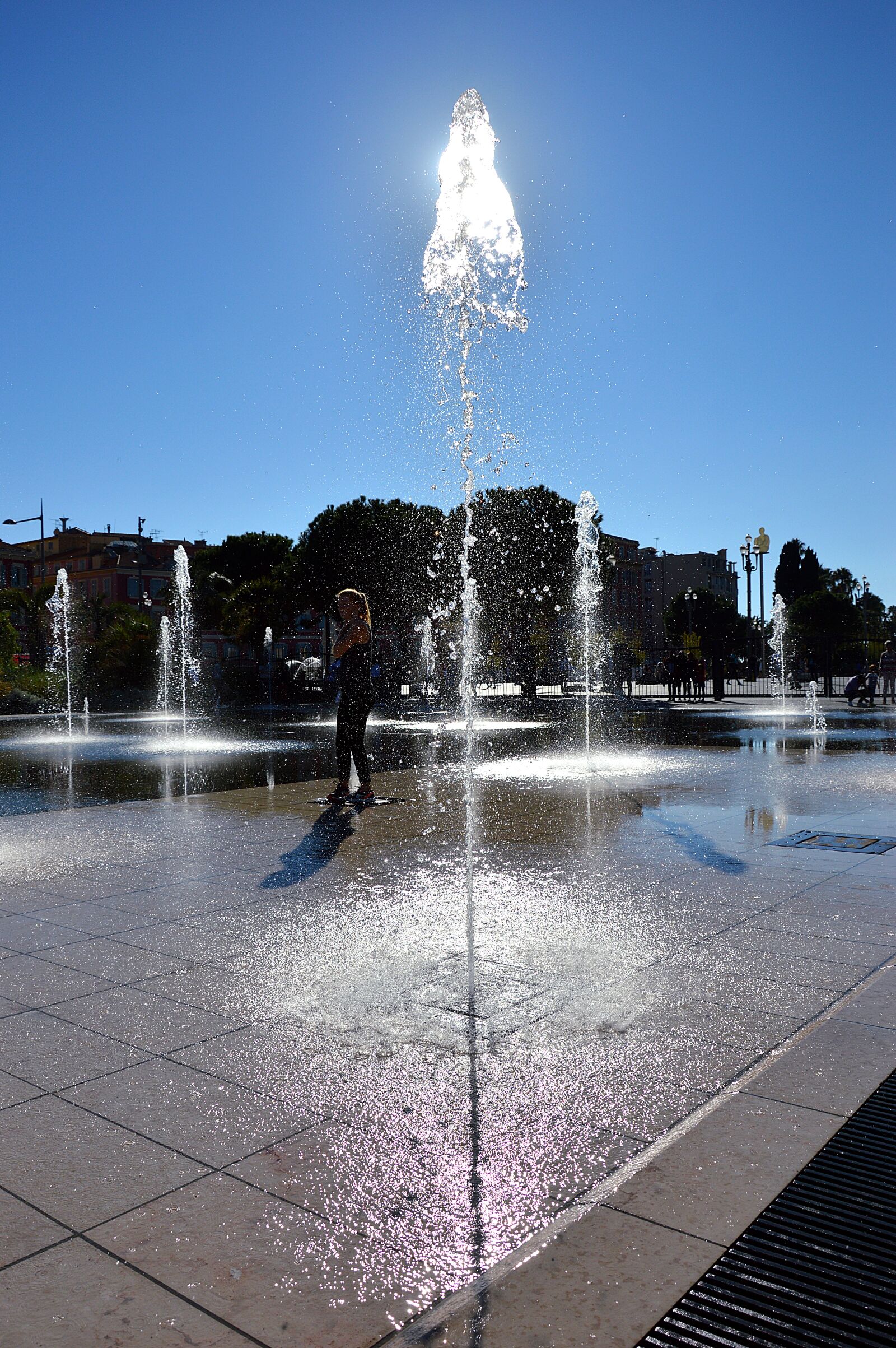 Nikon D3200 sample photo. Water jet, fountain mirror photography