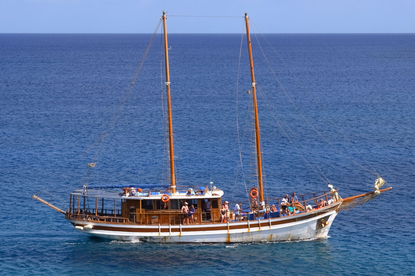 Nikon D3300 sample photo. Boat, cruise boat, traditional photography