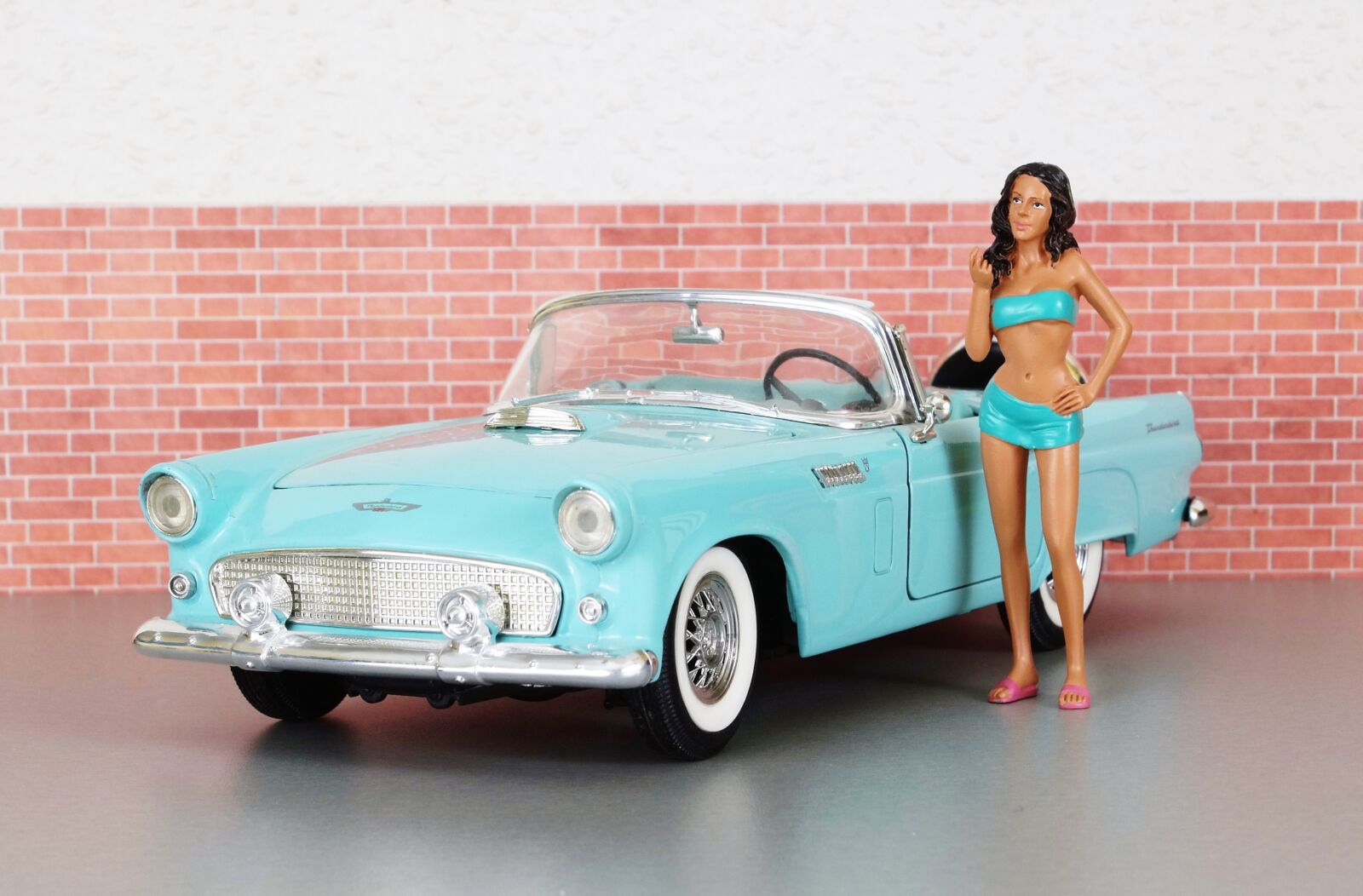 Sony DT 18-70mm F3.5-5.6 sample photo. Model car, ford, ford photography