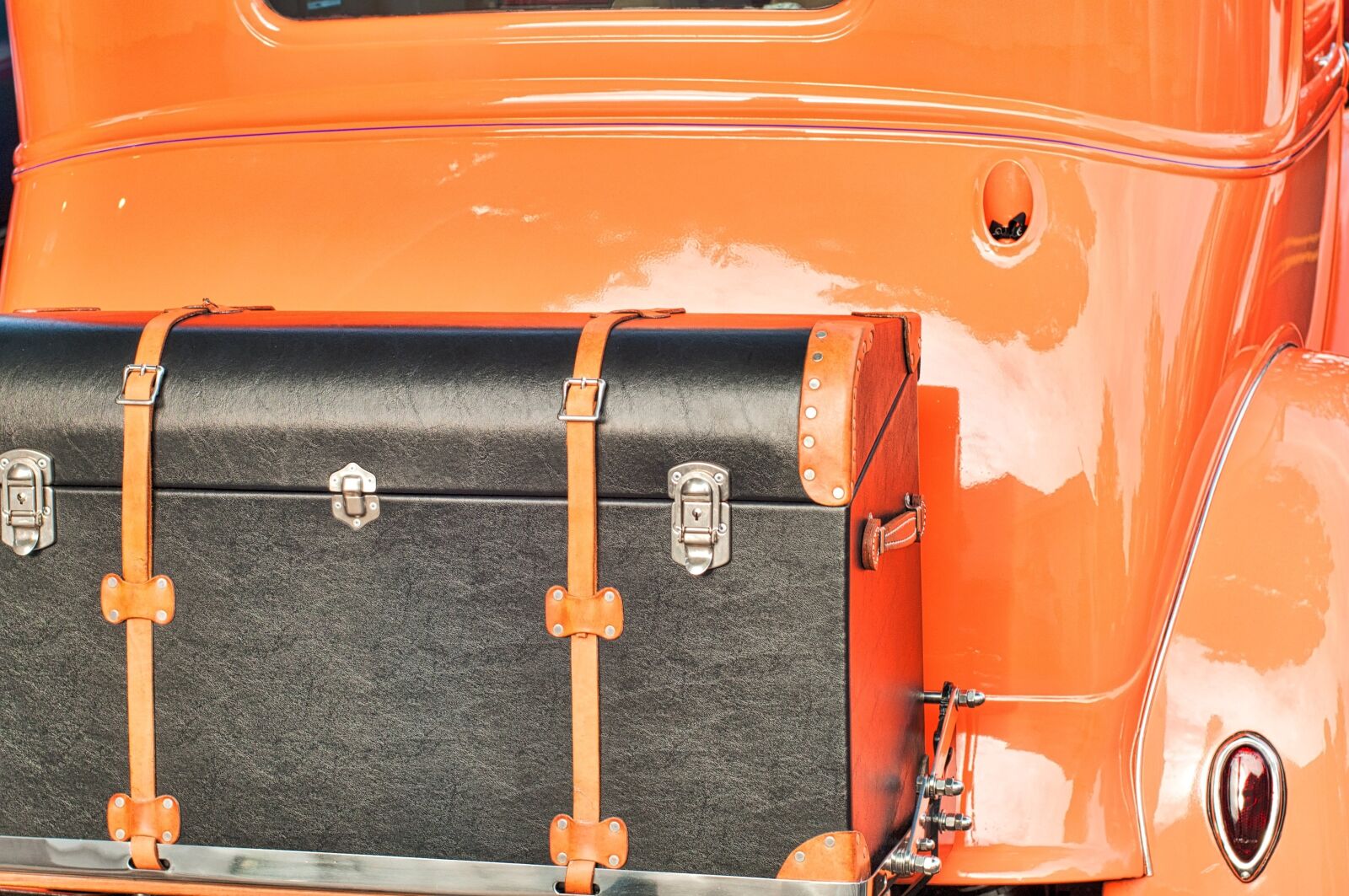 Nikon D300S sample photo. Trunk, automobile, antique photography