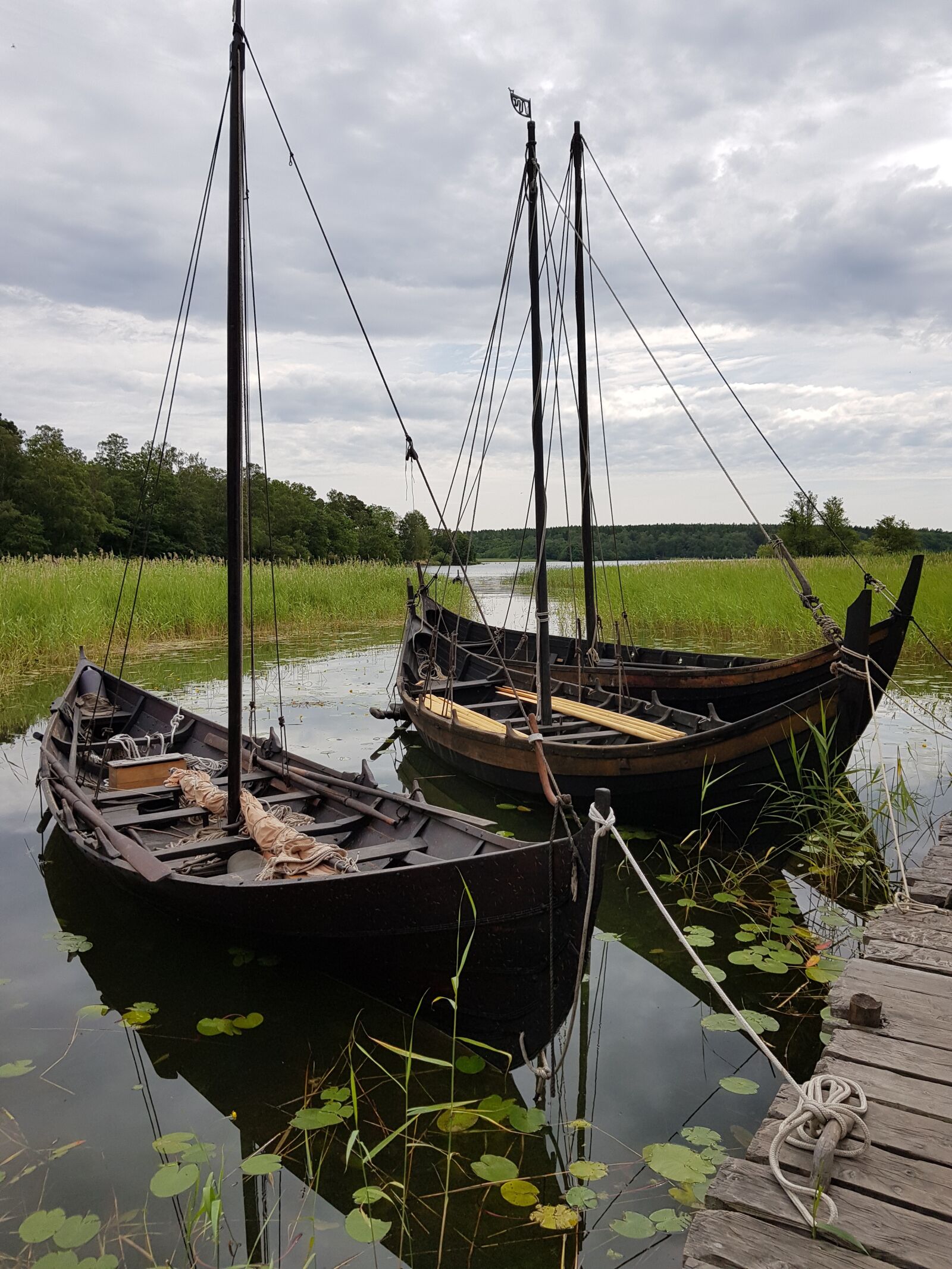 Samsung Galaxy S8 sample photo. Vikings, boat, water photography