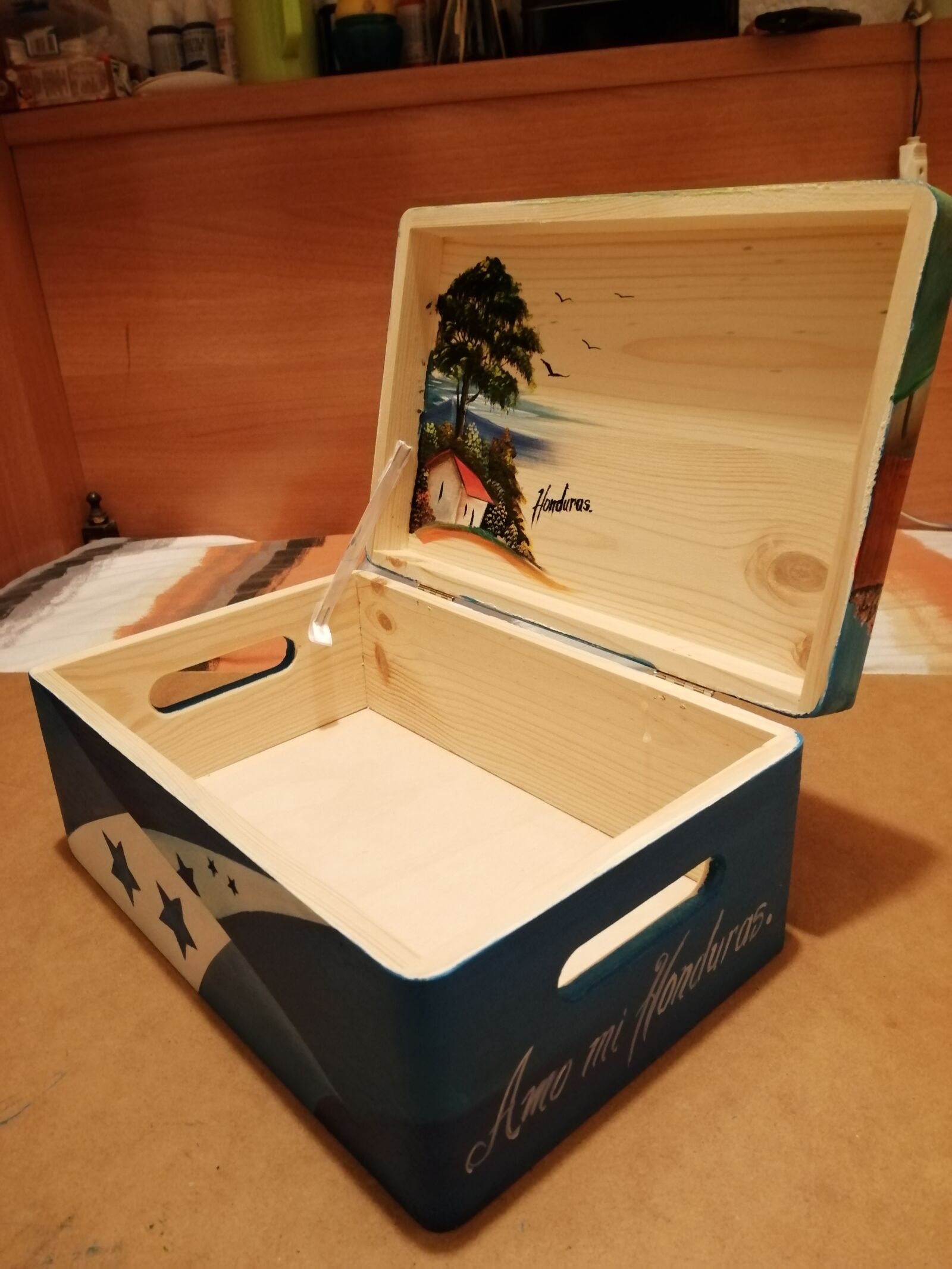 HUAWEI SNE-LX3 sample photo. Trunk, wood, painting photography