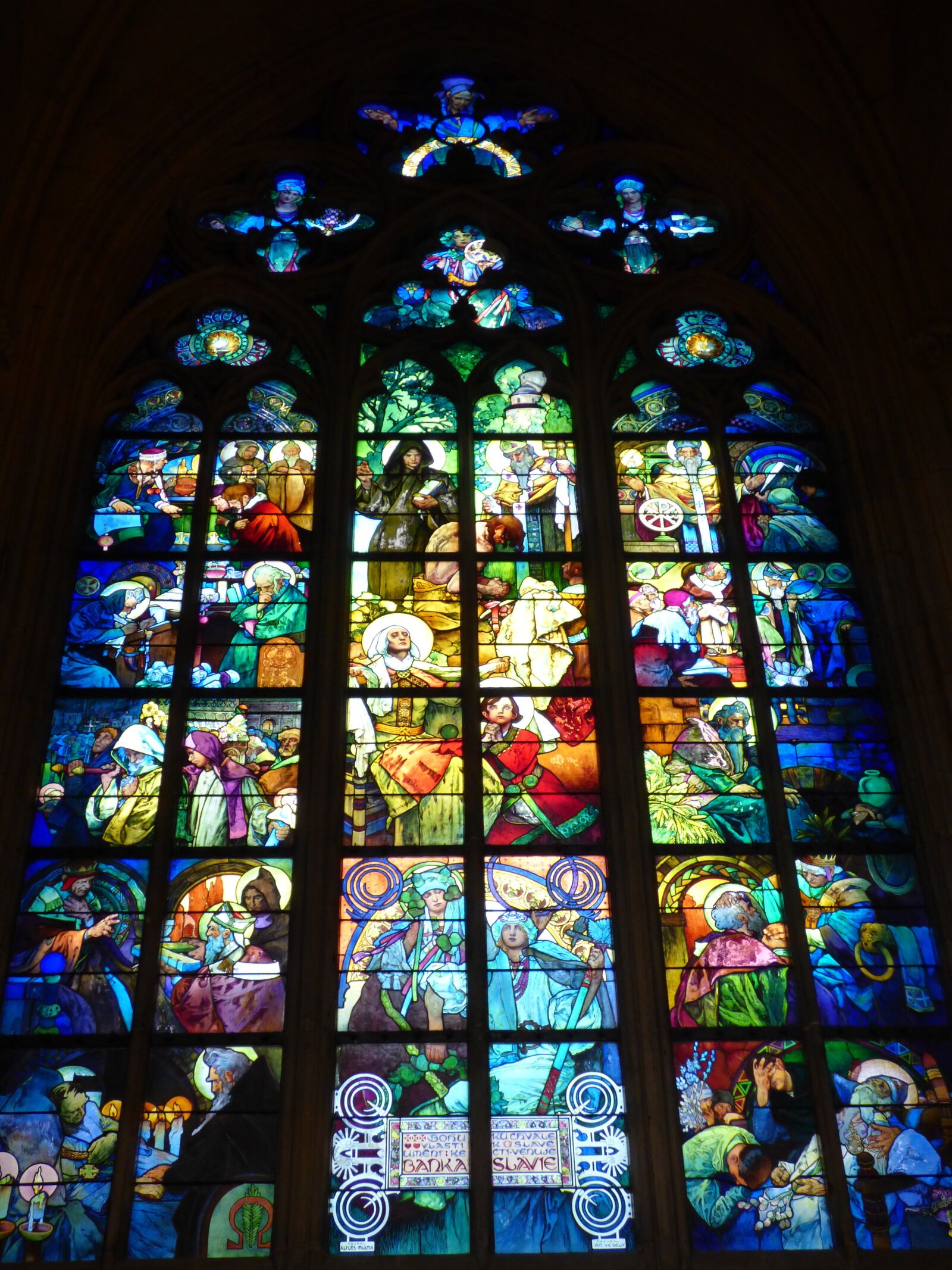 Panasonic DMC-FZ72 sample photo. Stained glass window, slide photography