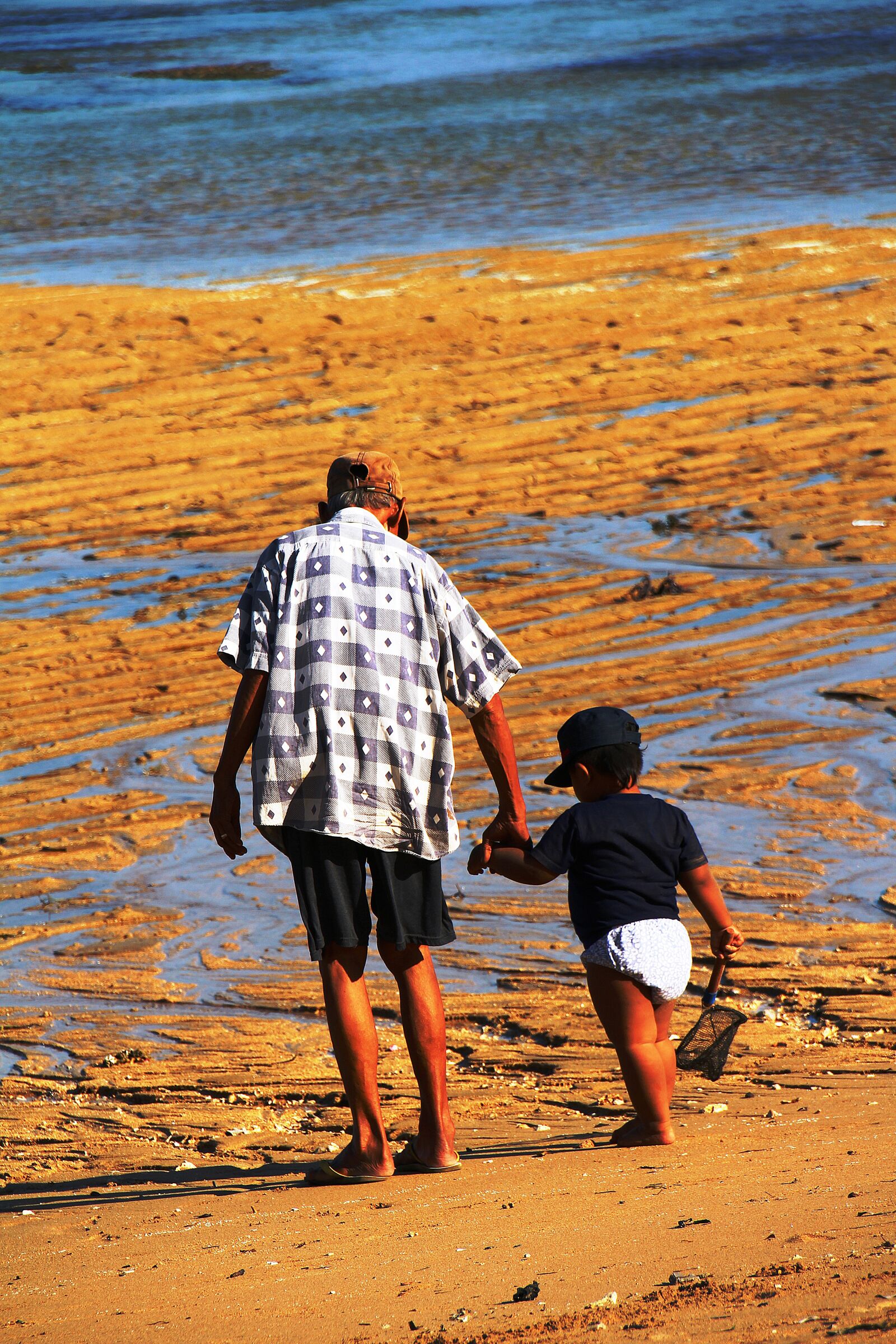 Canon EOS 700D (EOS Rebel T5i / EOS Kiss X7i) sample photo. Bali, grandfather, grandson photography