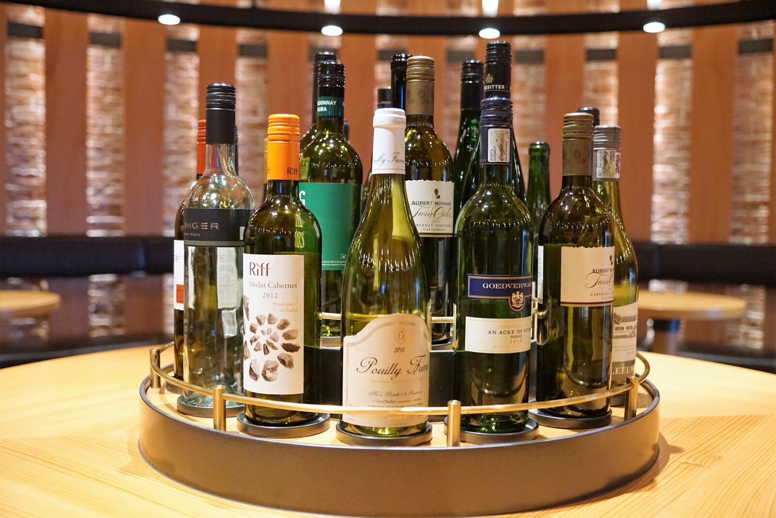 Sony ILCA-77M2 + Sony DT 16-50mm F2.8 SSM sample photo. Wine, shelf, wine shop photography