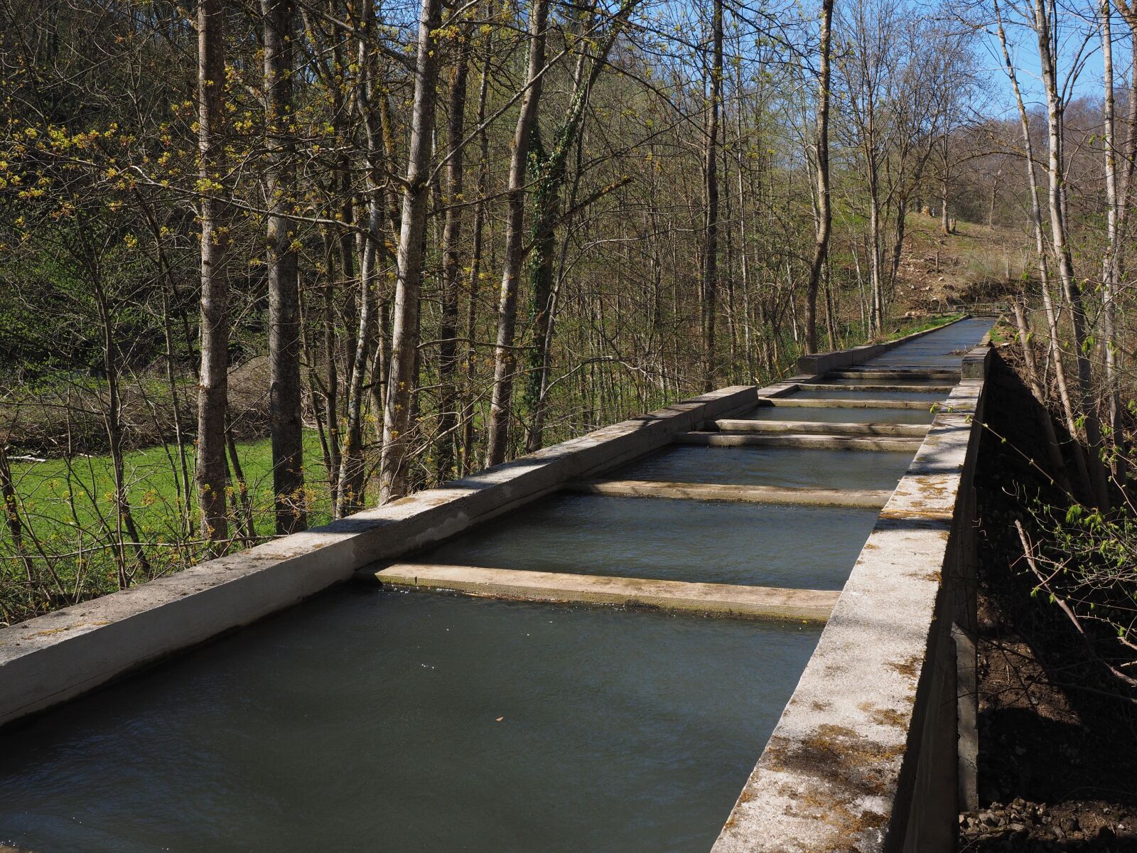 Olympus OM-D E-M1 + Olympus M.Zuiko Digital ED 12-40mm F2.8 Pro sample photo. Aqueduct, water channel, channel photography