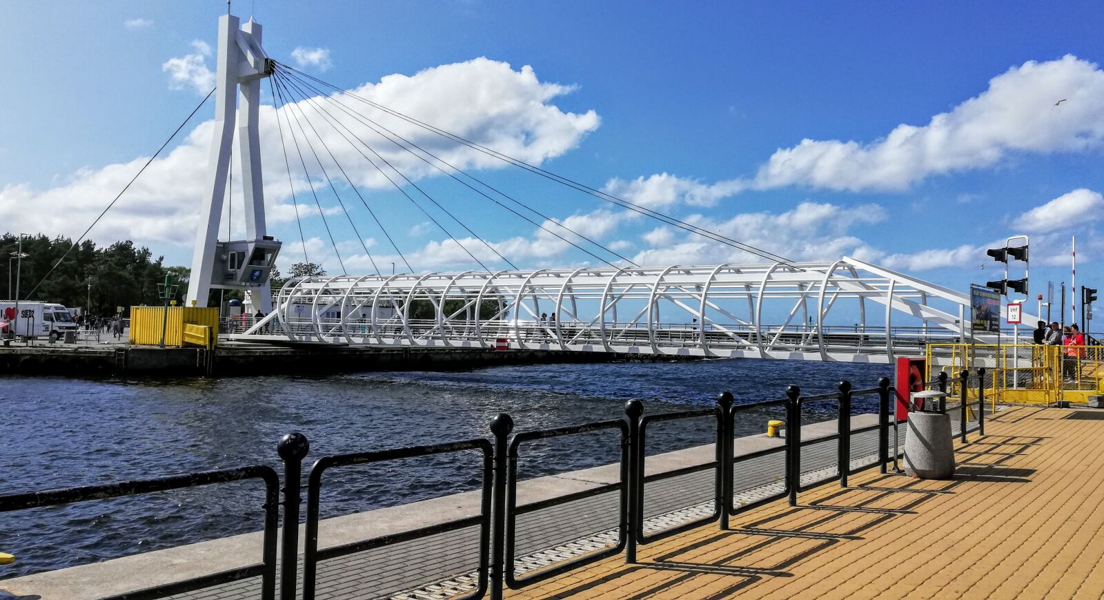 HUAWEI Mate 10 Lite sample photo. Rope bridge, port, sea photography