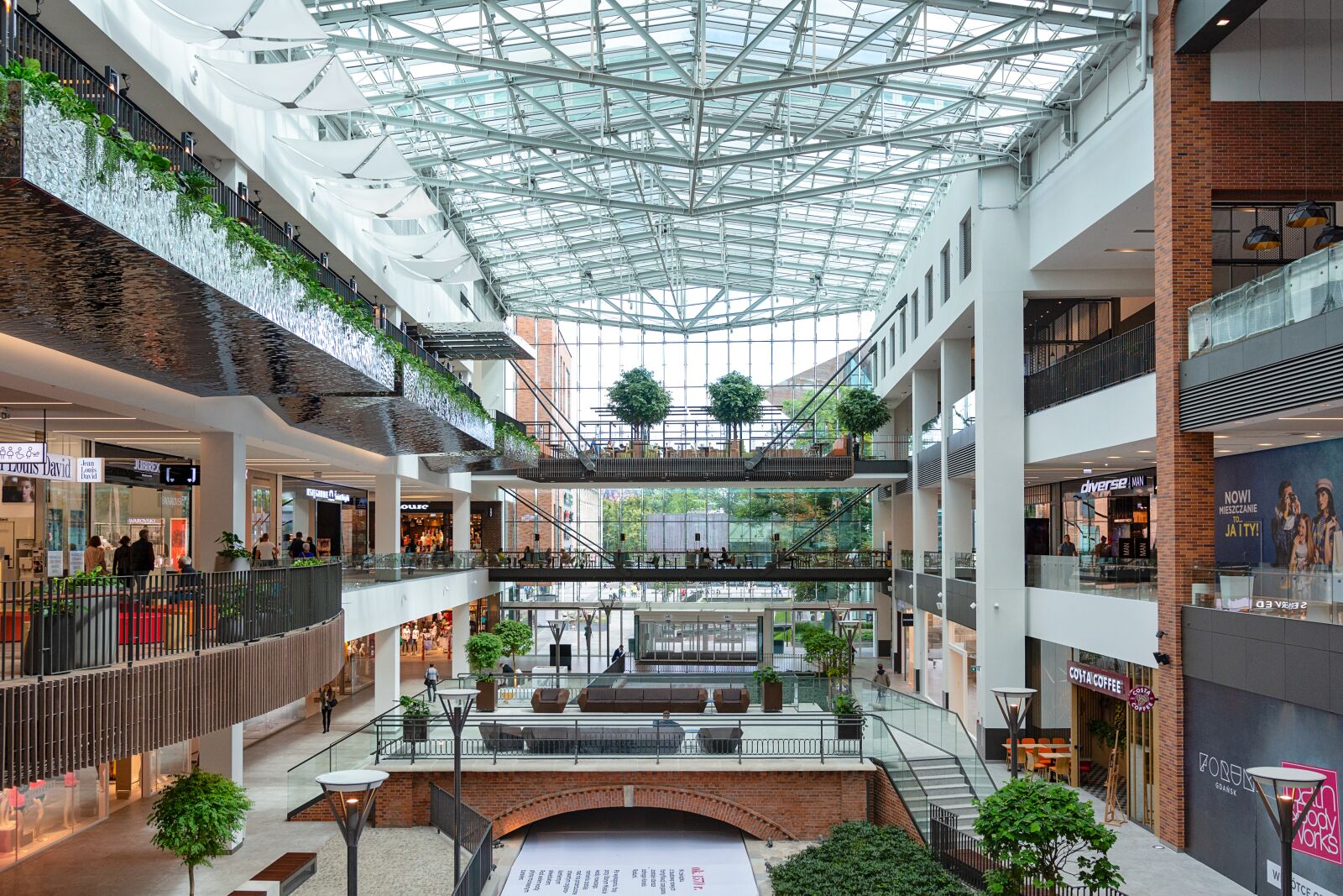 Nikon D7100 sample photo. Shopping mall, shops, shopping photography