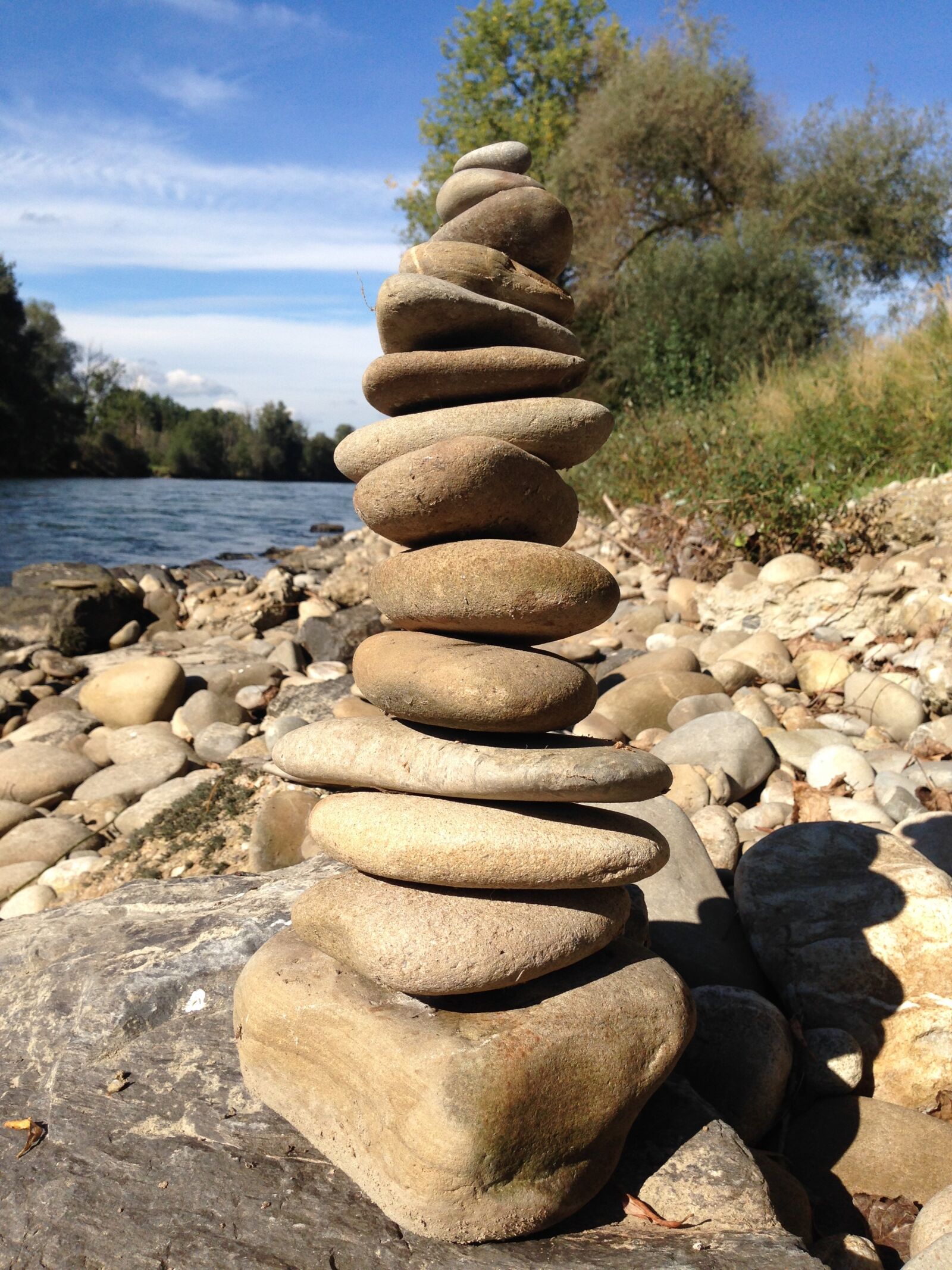 iPhone 5 back camera 4.12mm f/2.4 sample photo. River, stones, stone-forming photography