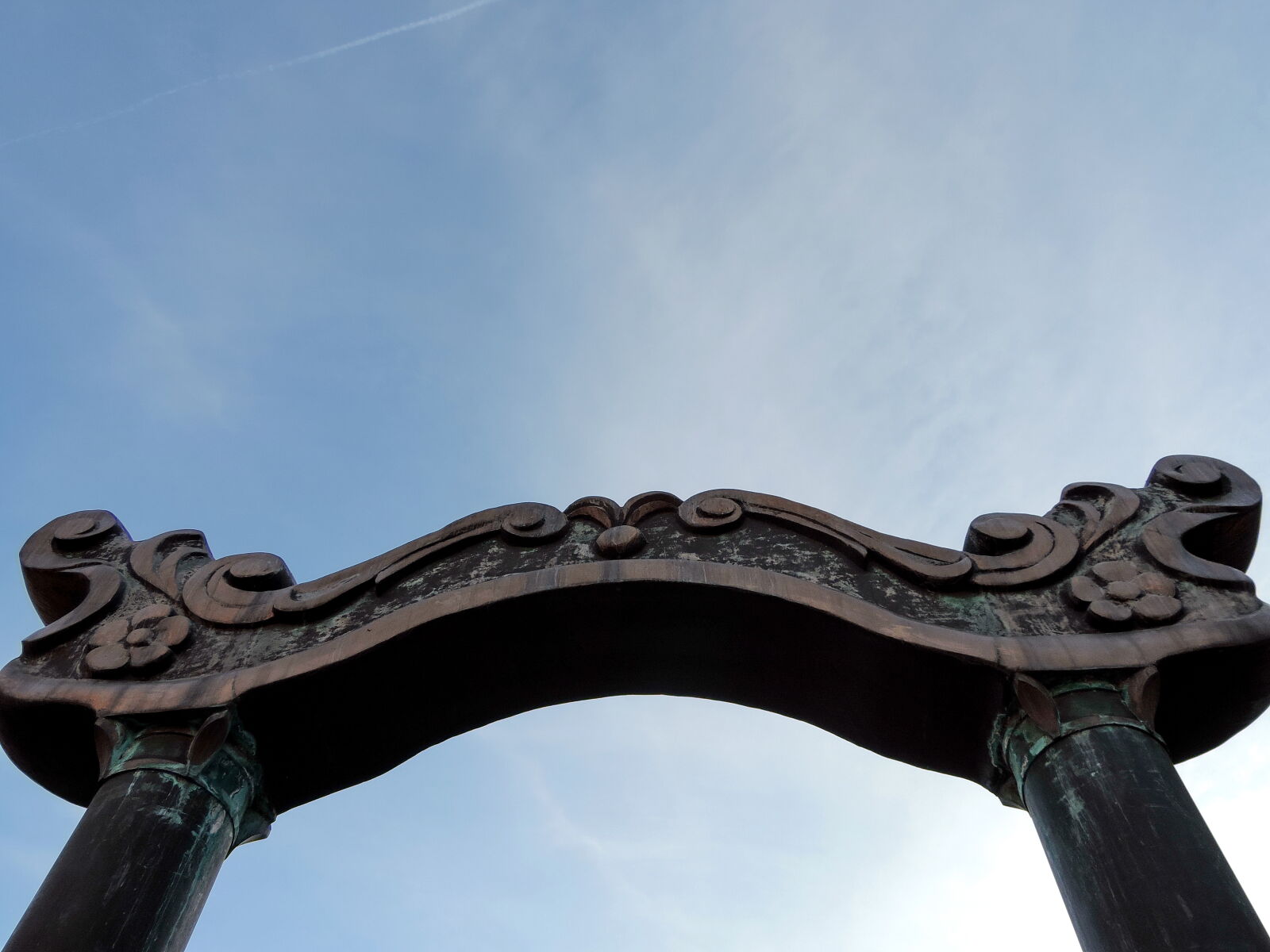 Nikon Coolpix P520 sample photo. Bronze, fine arts, gate photography