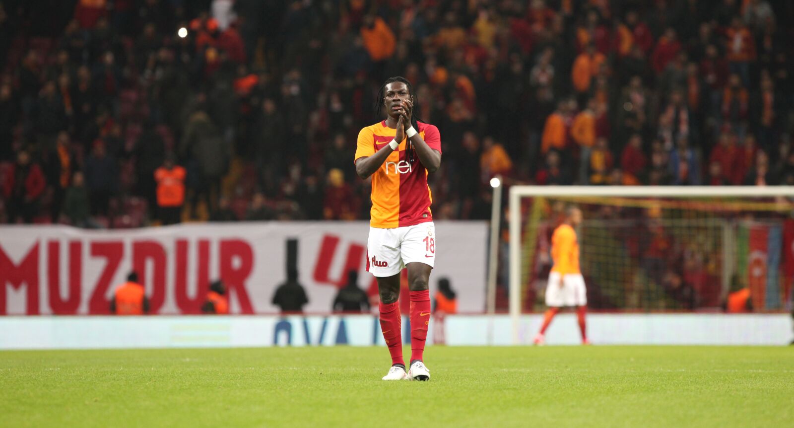 Canon EOS 5D Mark II sample photo. Bafetimbi gomis, galatasaray, super photography