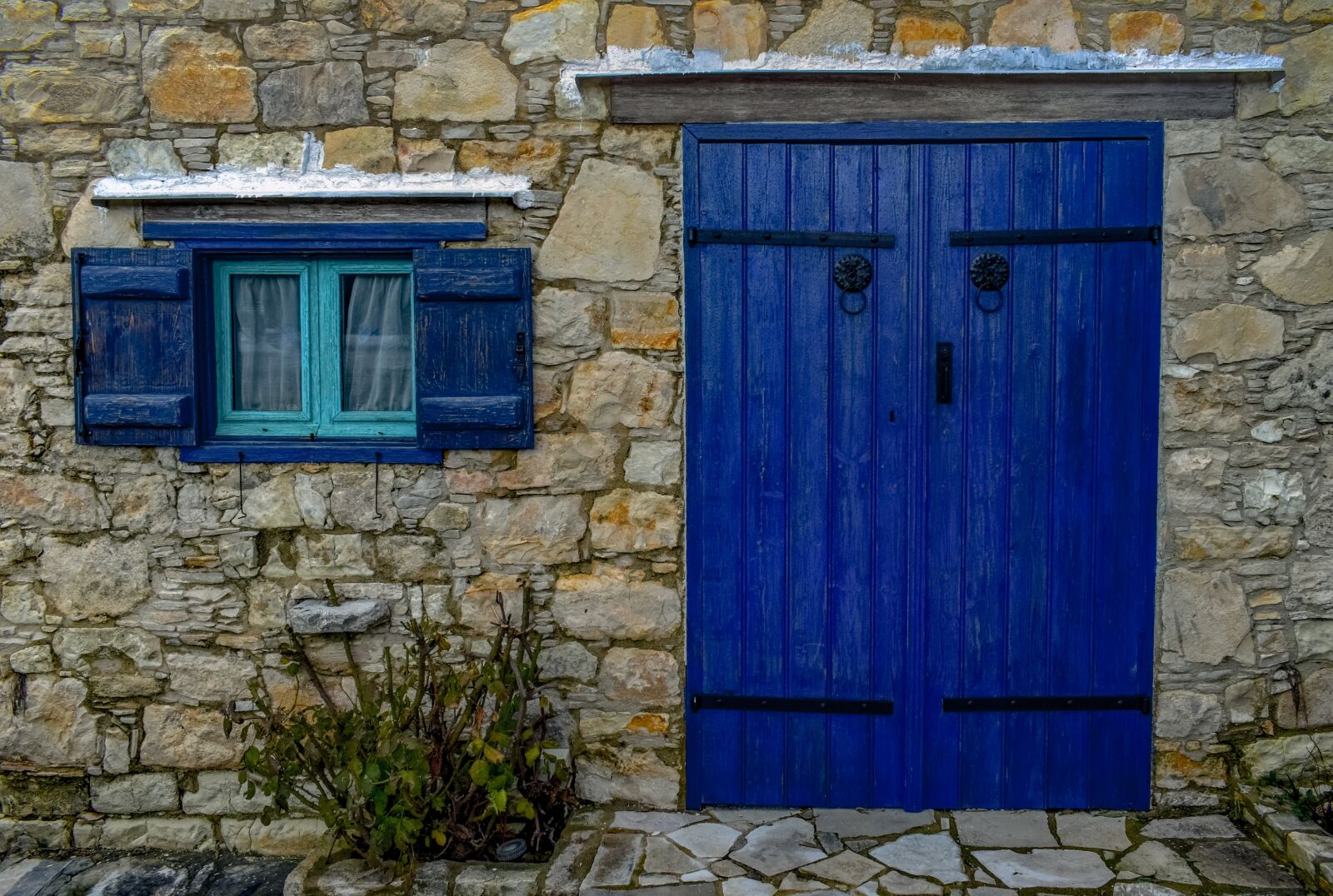 Nikon D3300 sample photo. Old house, door, blue photography