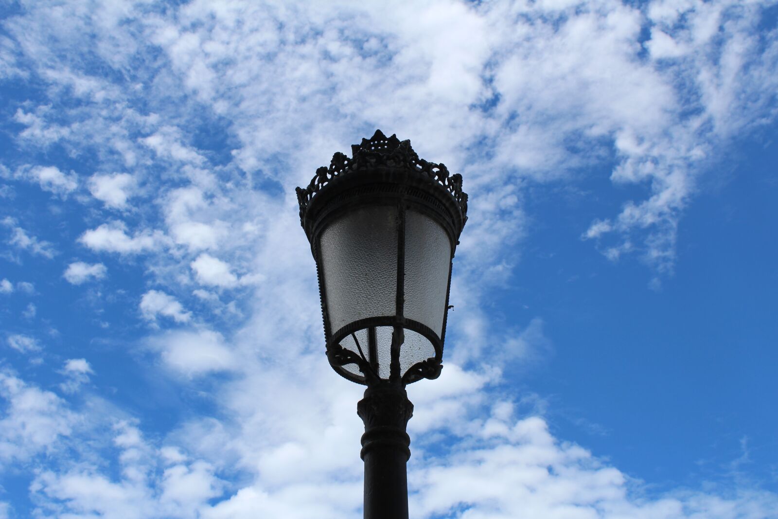 Canon EOS 1200D (EOS Rebel T5 / EOS Kiss X70 / EOS Hi) sample photo. Blue sky, cielo, clouds photography
