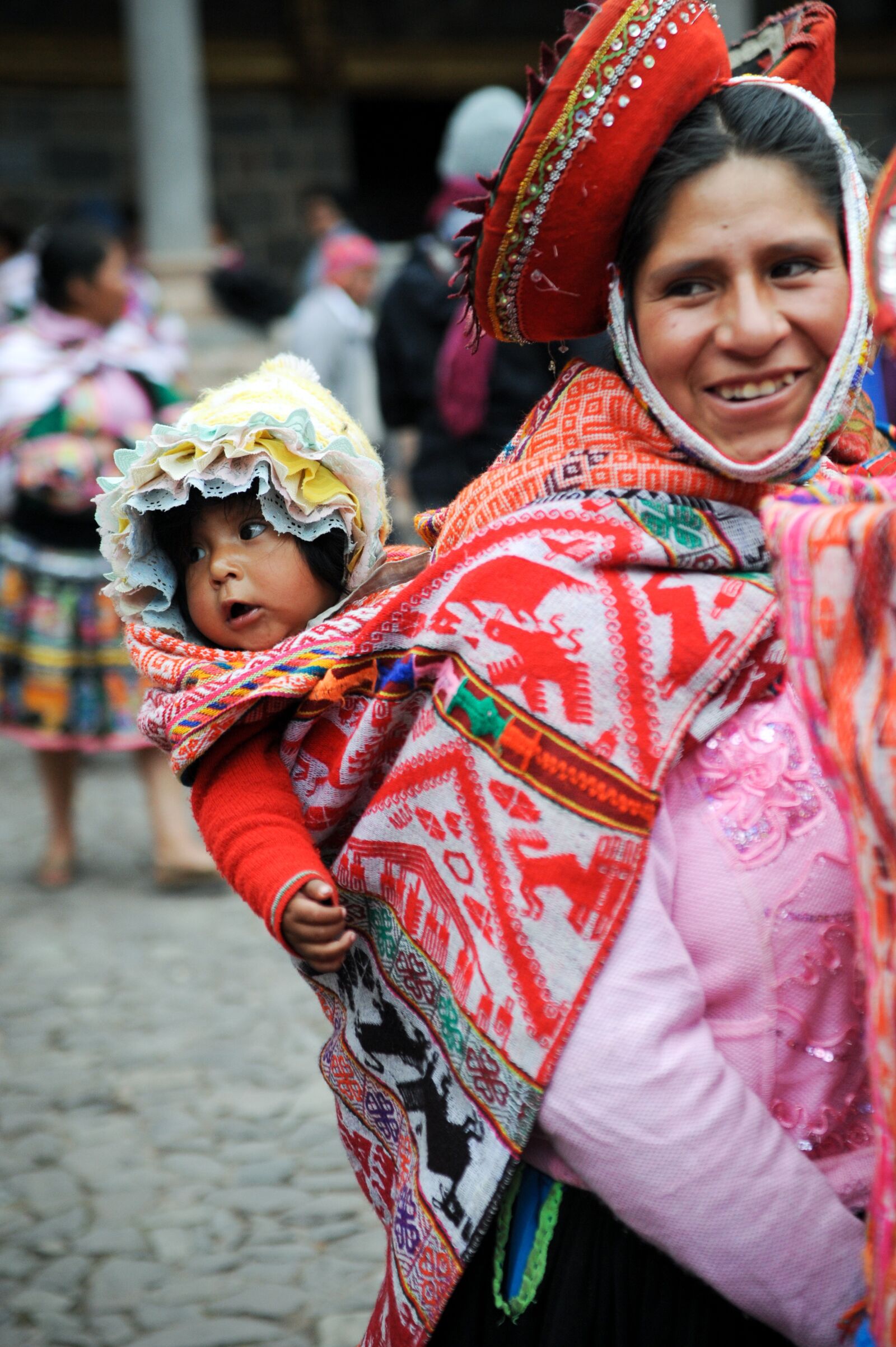Nikon D700 sample photo. Peru, market, woman photography