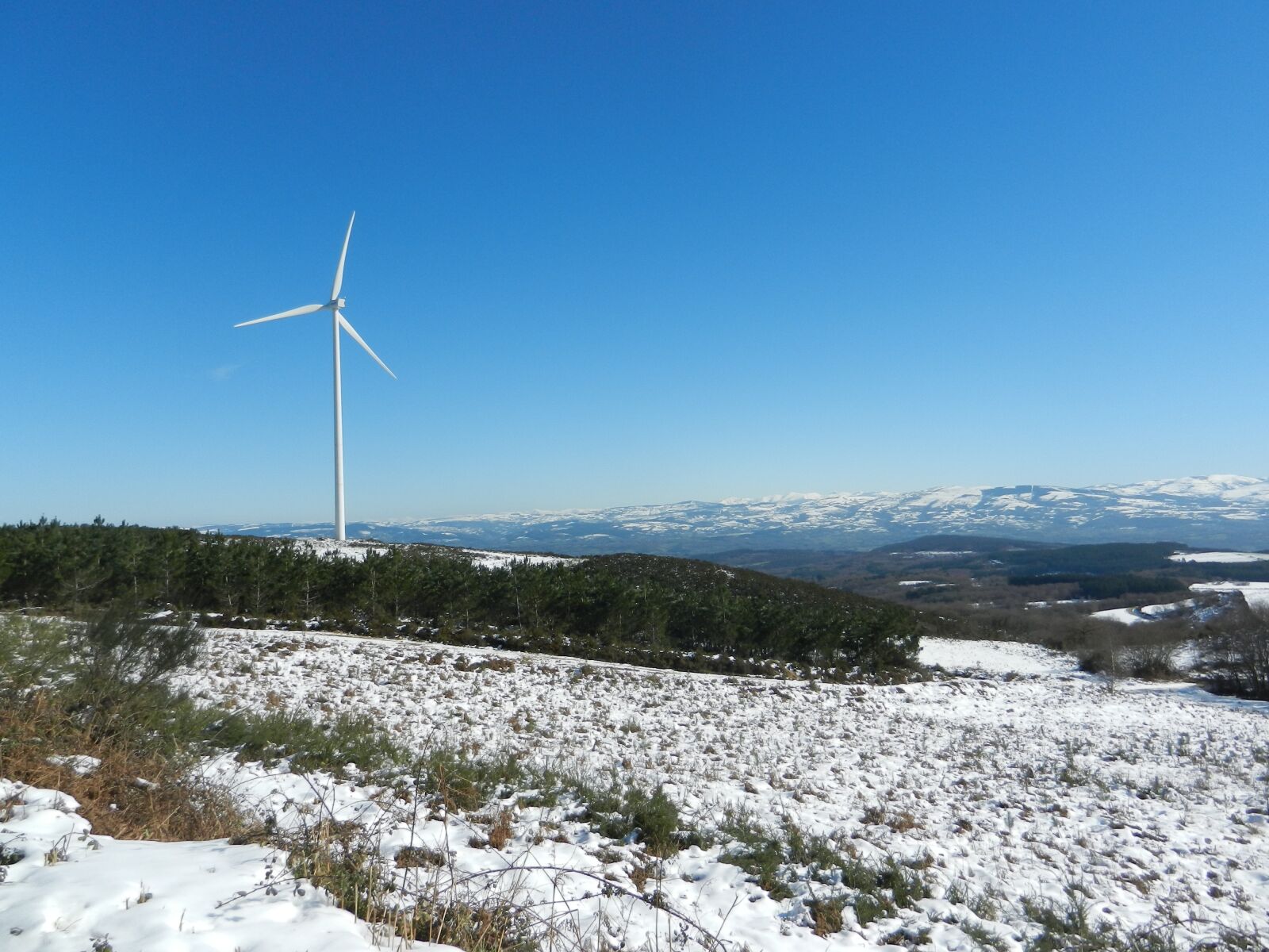 Nikon Coolpix S9100 sample photo. Landscape, snow, winter photography