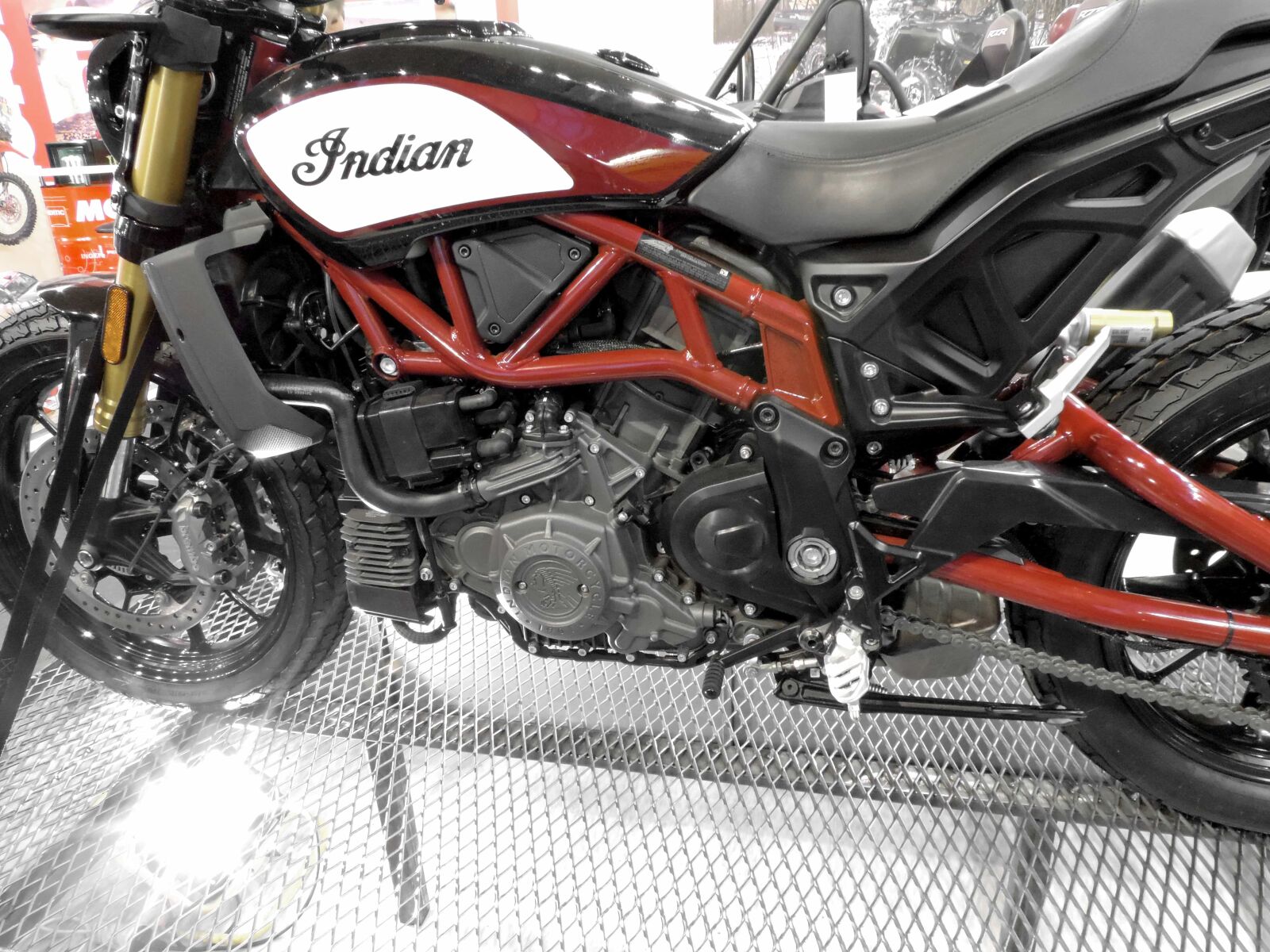 Nikon Coolpix P520 sample photo. Construction, motorbike, motorcycle, shop photography