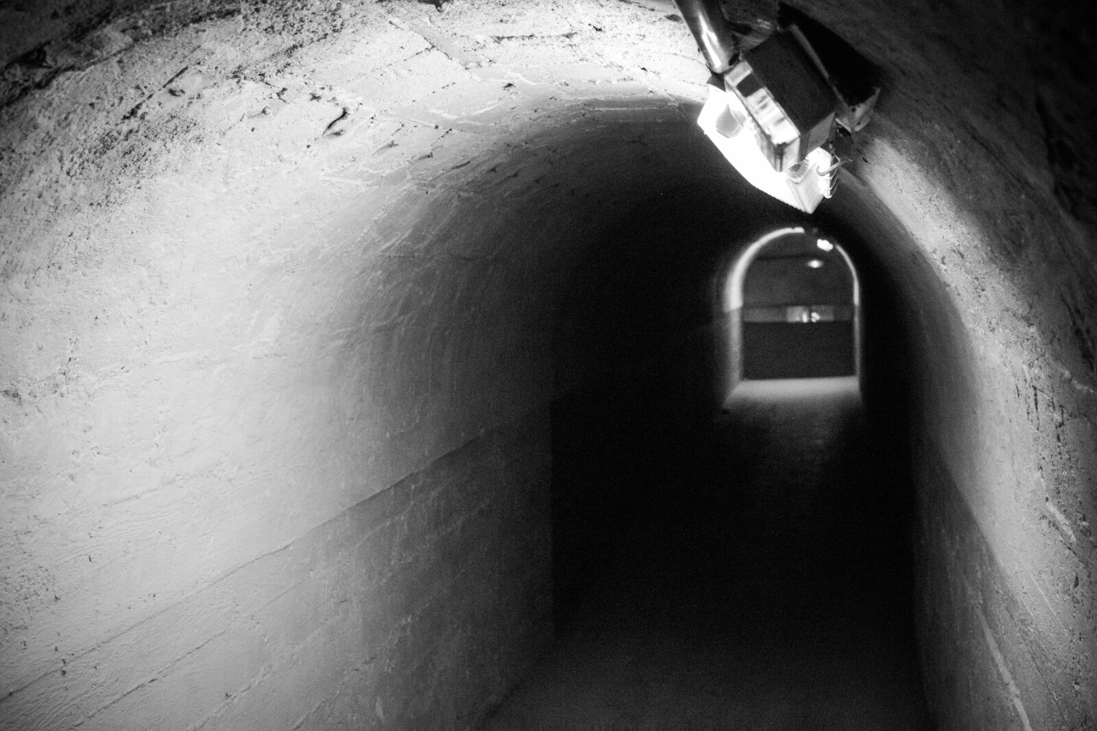Canon EOS 100D (EOS Rebel SL1 / EOS Kiss X7) sample photo. Tunnel, bunker, urbex photography