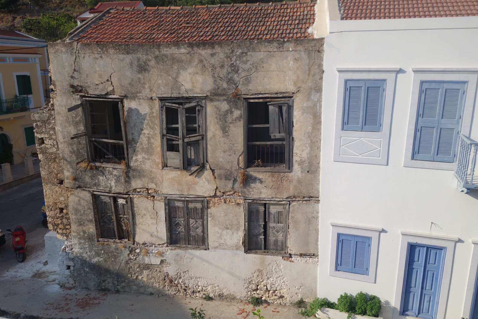 Sony Cyber-shot DSC-RX100 II sample photo. House, architecture, window photography