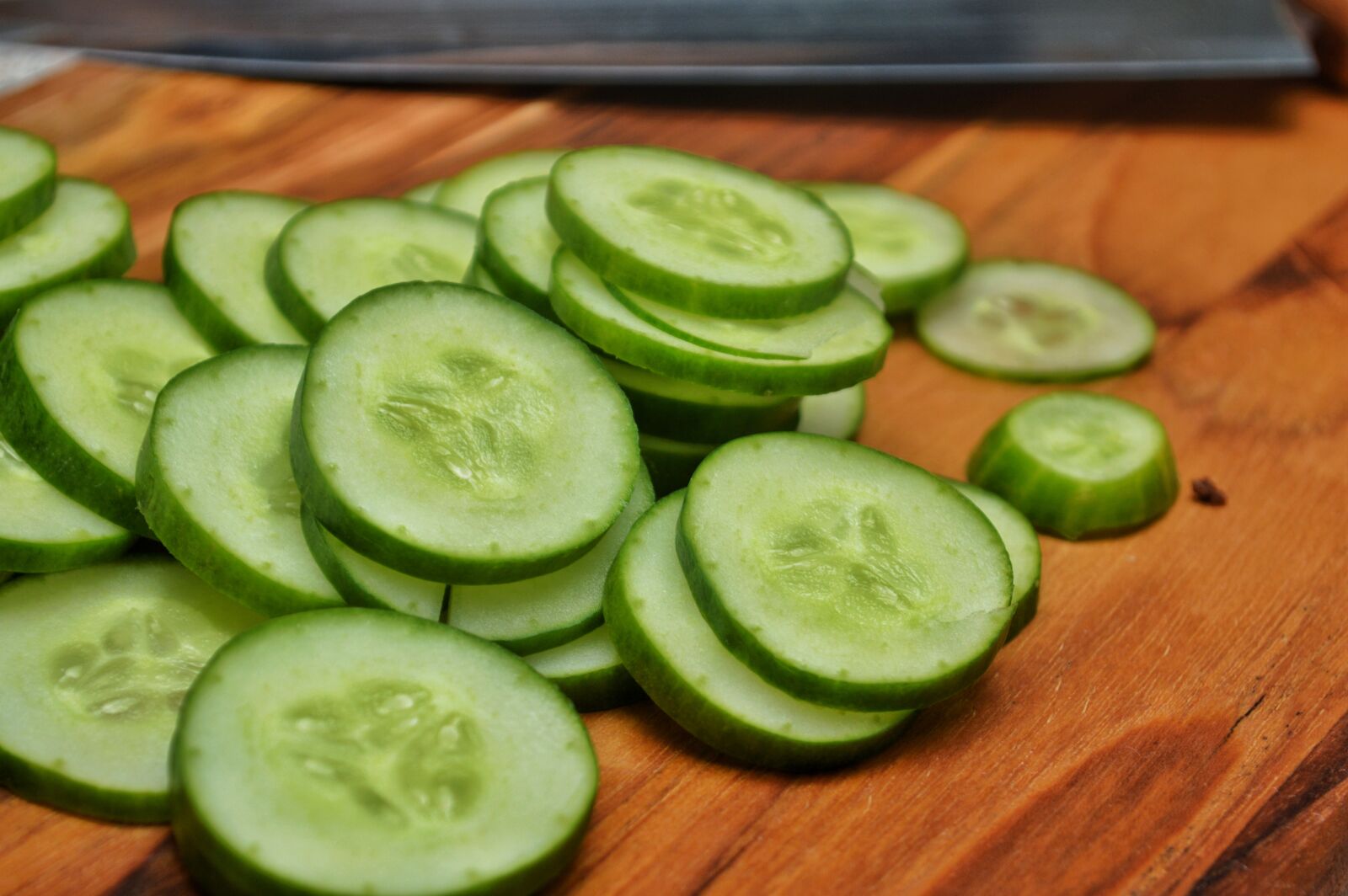 Nikon D3200 sample photo. Food, cucumber, kitchen photography