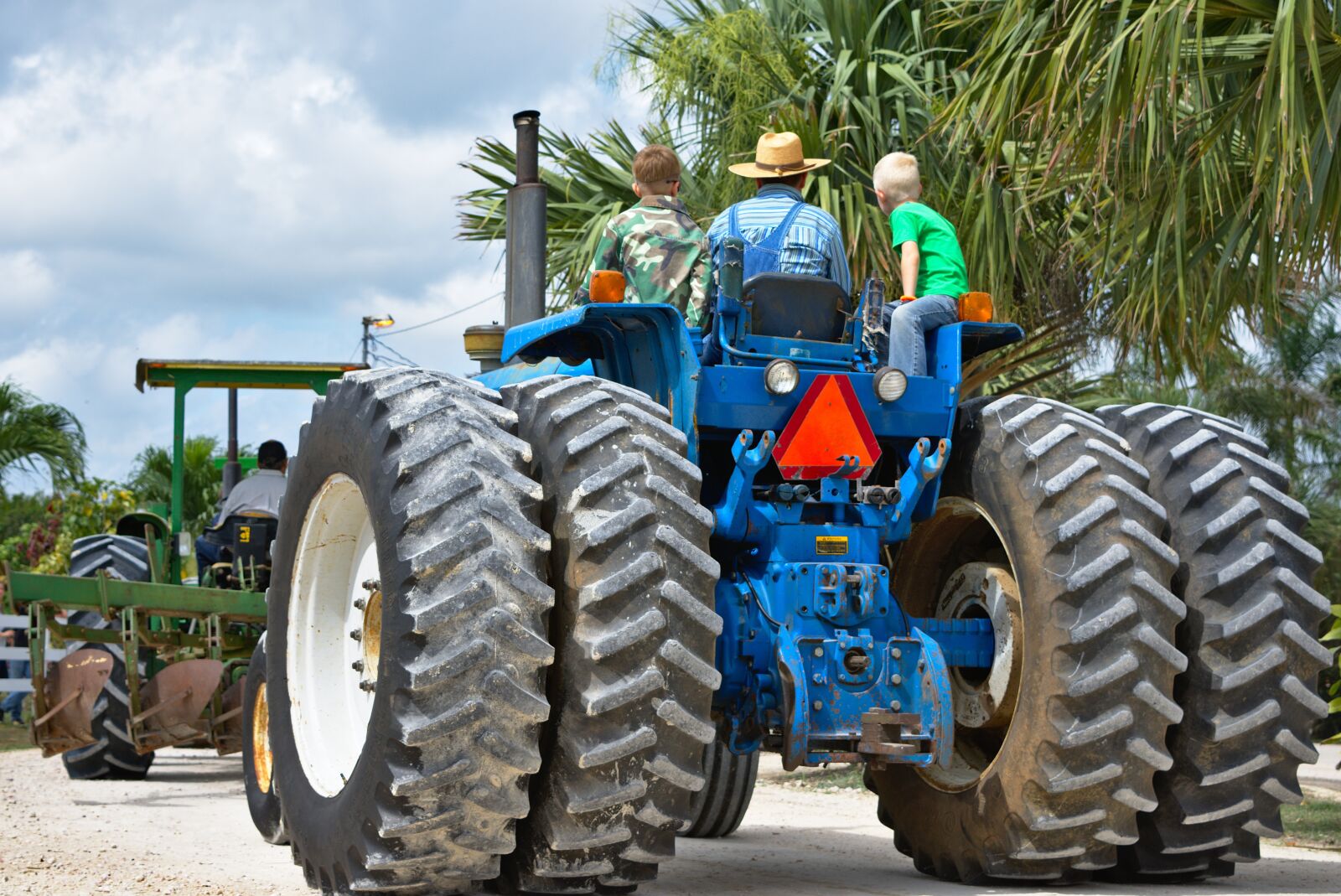 Nikon D7200 sample photo. Wheel, machine, transportation system photography