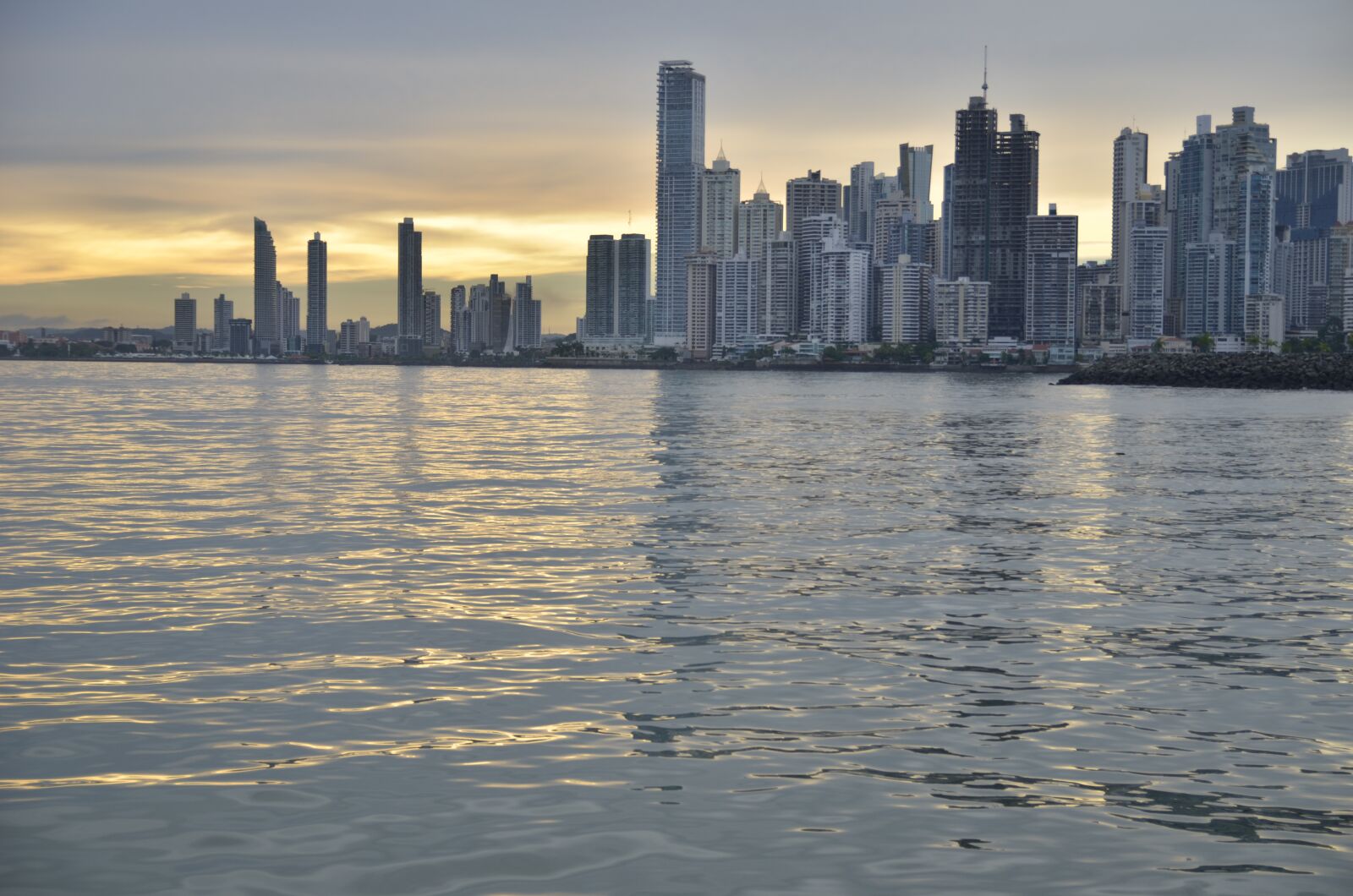 Nikon D7000 sample photo. Panama, city, building photography