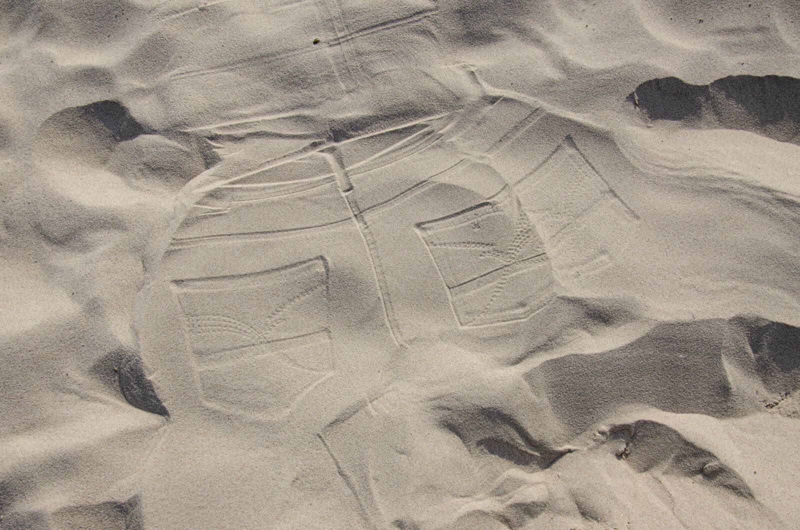 Nikon D7000 sample photo. Break, beach, sand photography