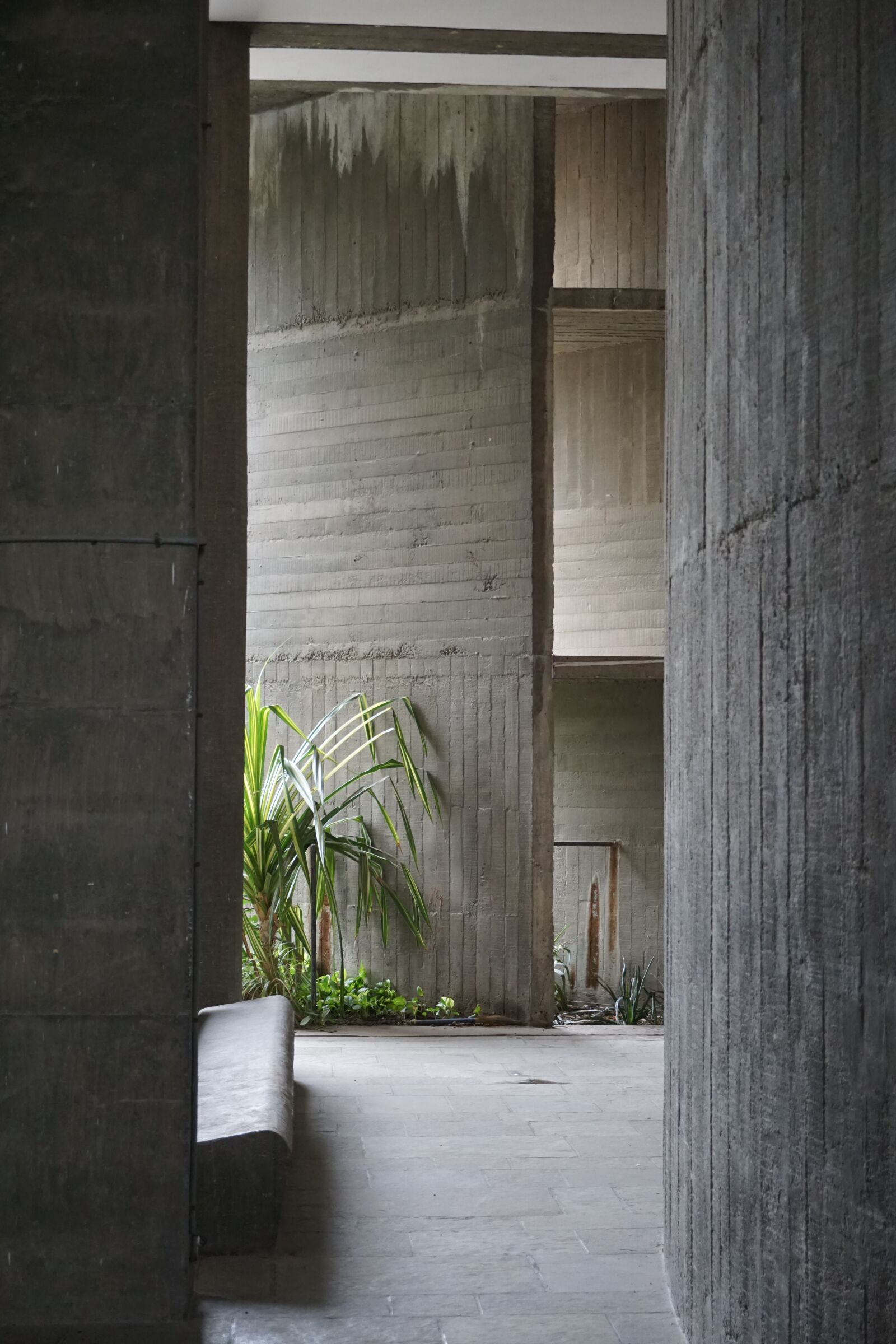 Sony a5100 sample photo. Le corbusier, ahmedabad, modernism photography
