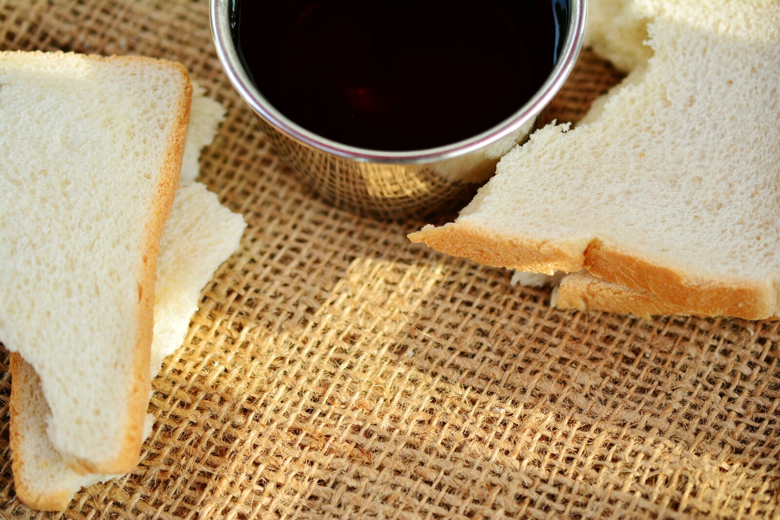 Nikon D5200 sample photo. Last supper, the bread photography