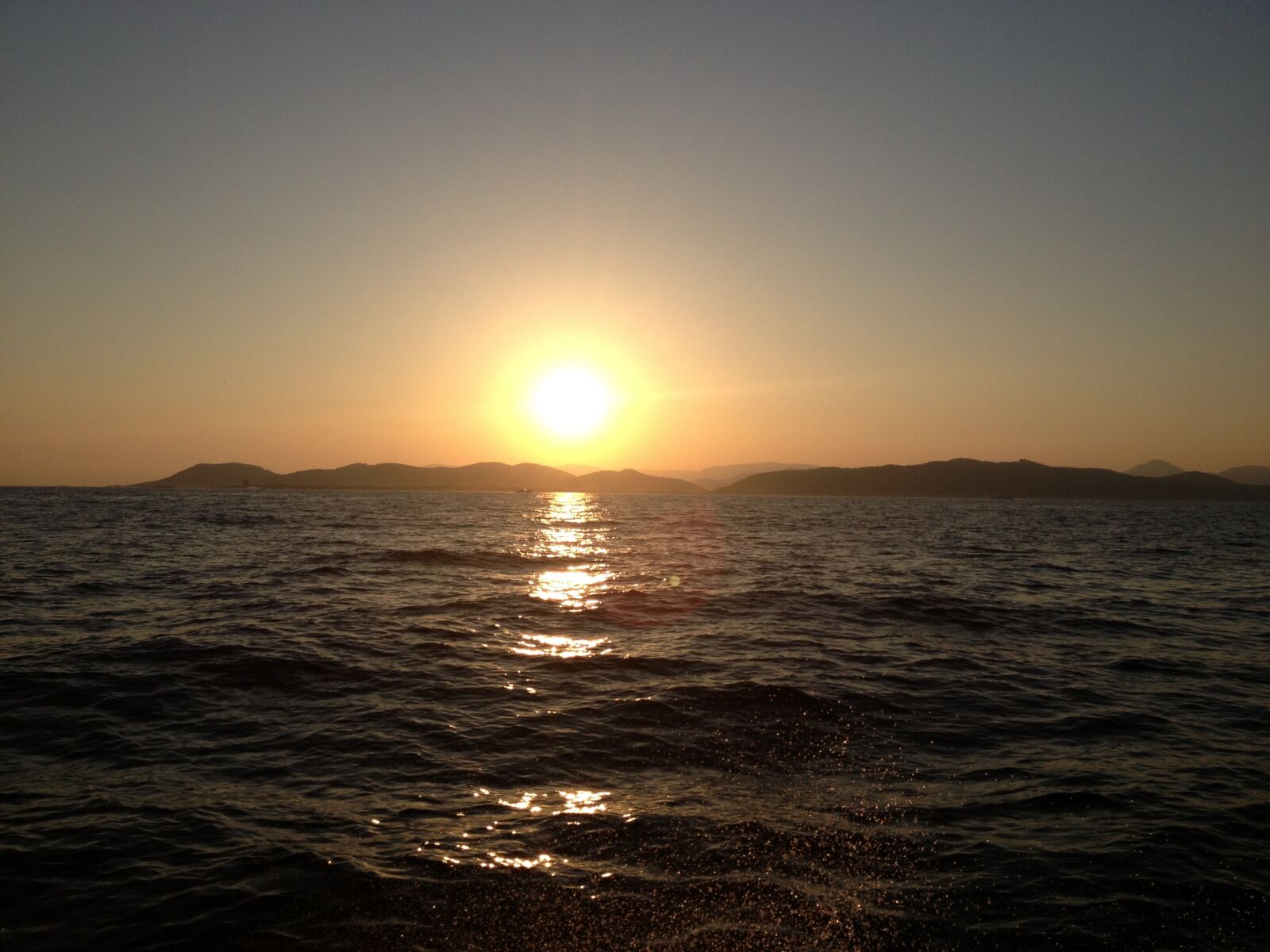 Apple iPhone 4S sample photo. Sunset, sun, summer photography