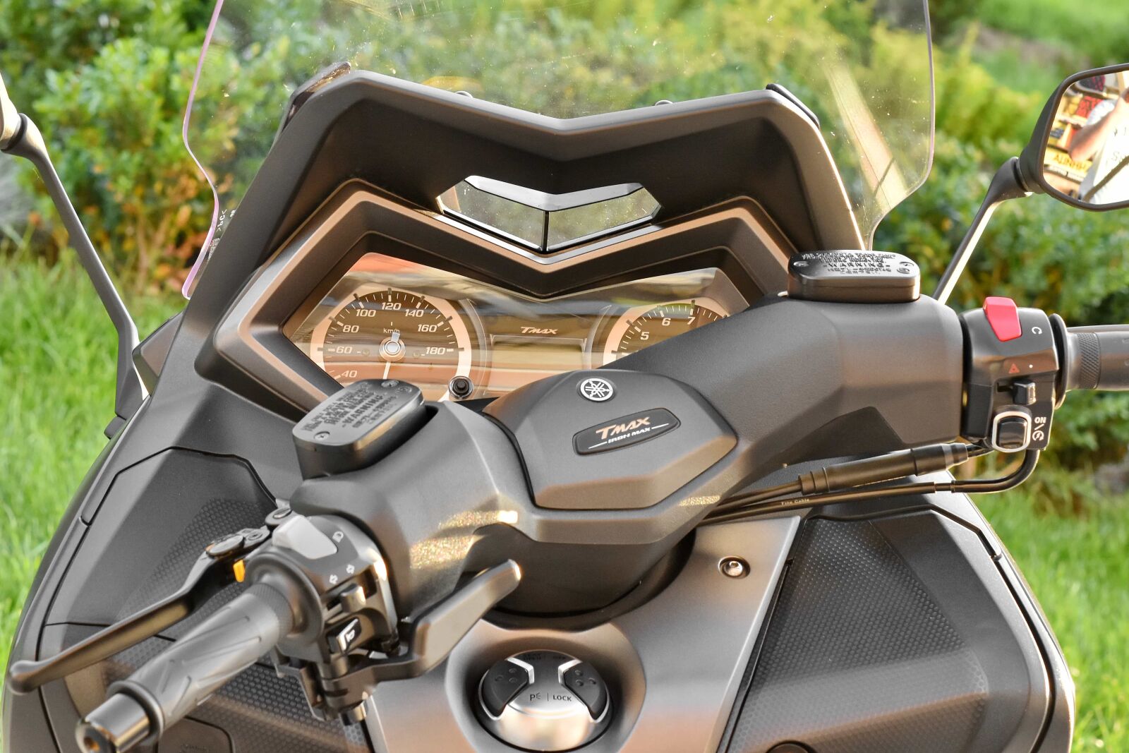 Nikon D5500 sample photo. Gearshift, mirror, motorcycle, speedometer photography