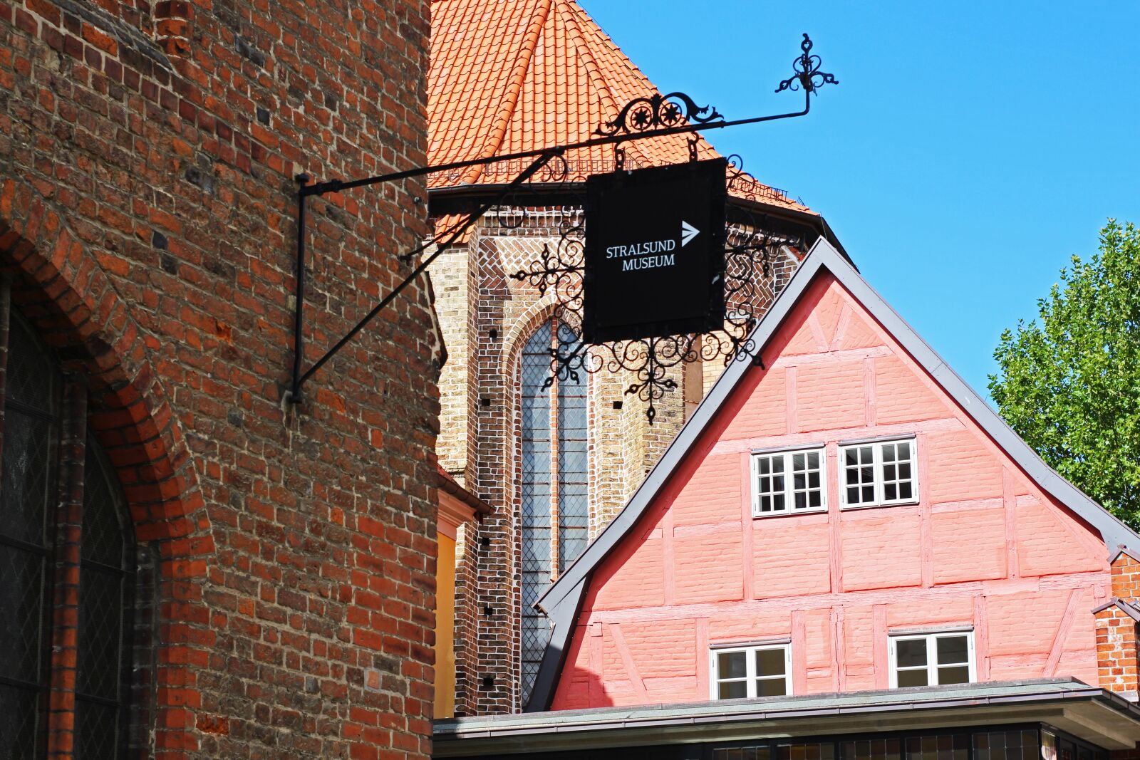 Canon EOS 700D (EOS Rebel T5i / EOS Kiss X7i) sample photo. Architecture, stralsund, historically photography