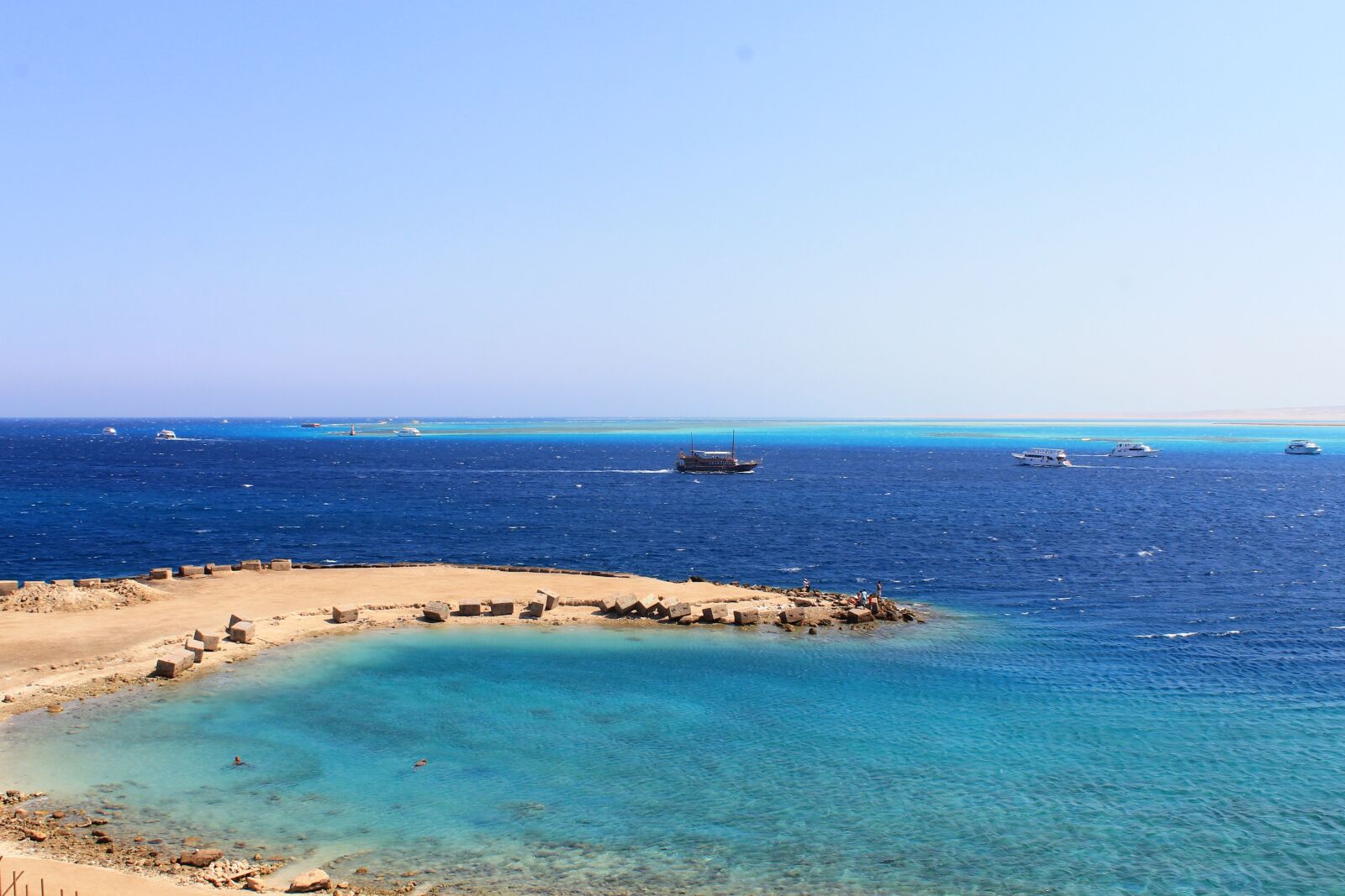 Canon EOS 1100D (EOS Rebel T3 / EOS Kiss X50) sample photo. Red sea, water, sea photography