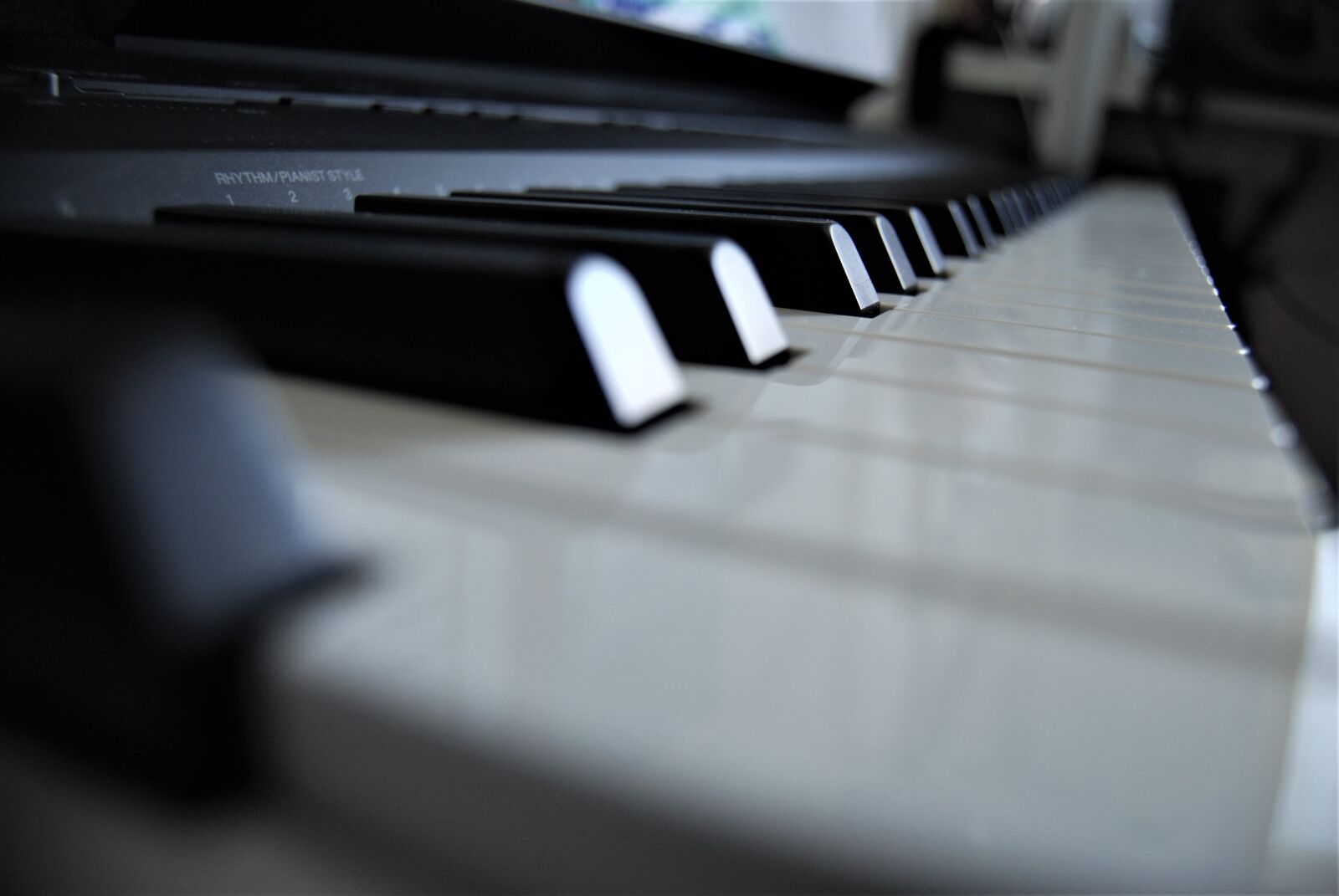 Nikon D40X sample photo. Piano, music, plan photography