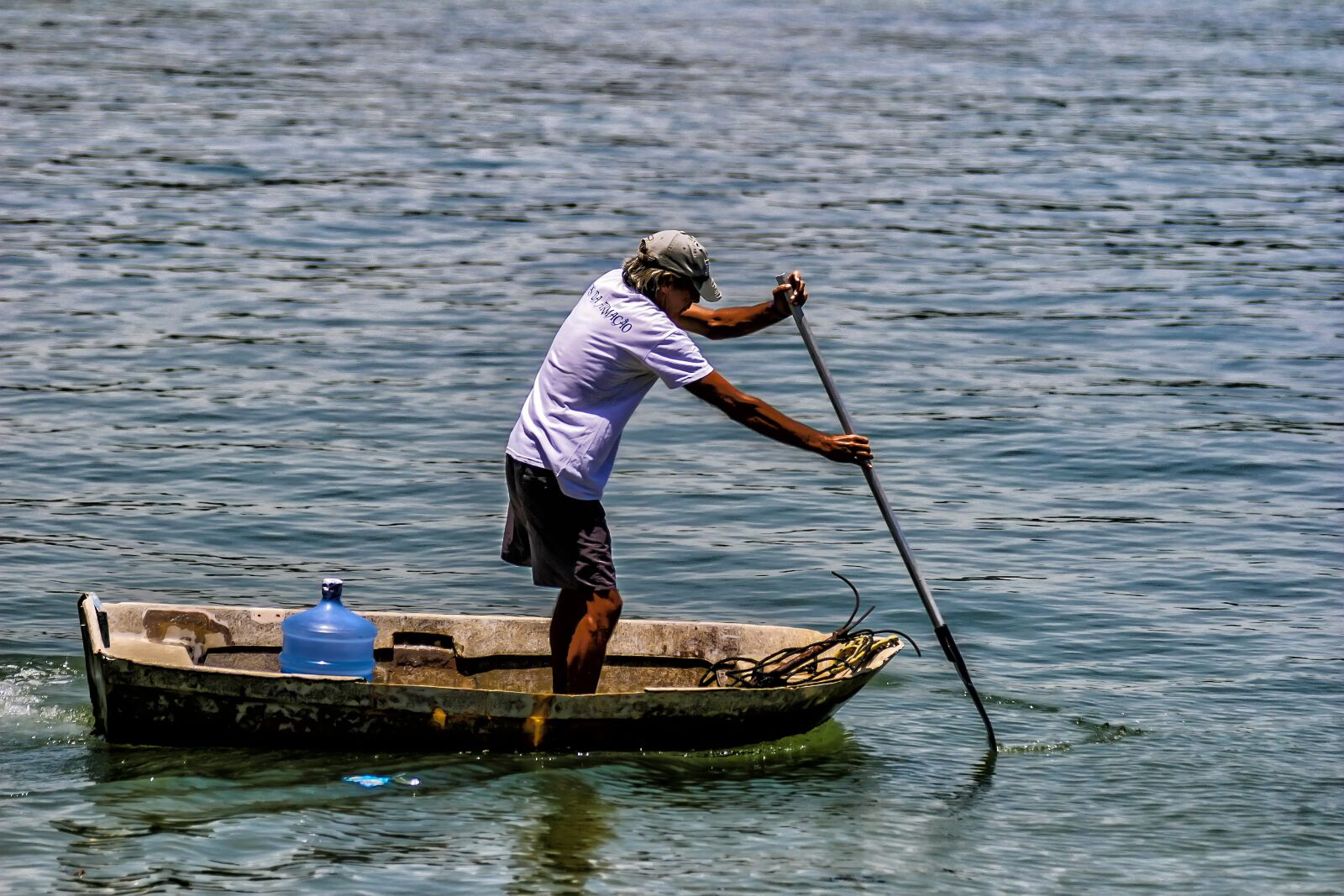 Canon EOS 30D + Canon EF 70-200mm F2.8L USM sample photo. Boat, litoral, fishermen photography