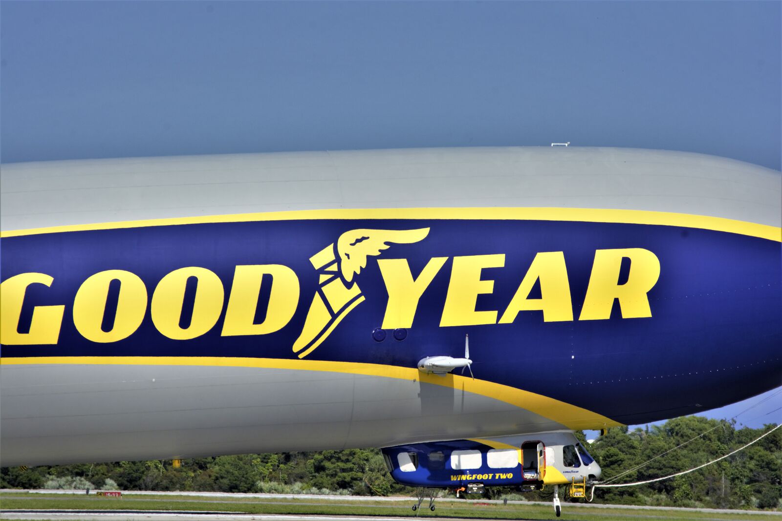 Nikon D7100 sample photo. Goodyear blimp, landed, gondola photography