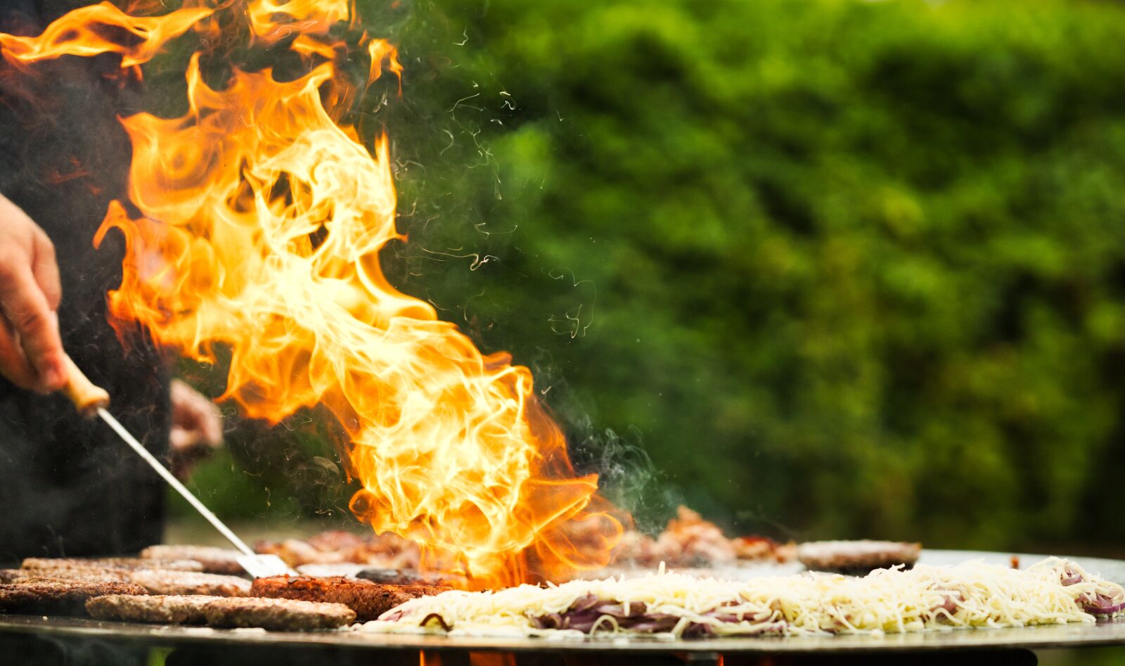 Canon EOS RP sample photo. Barbecue, meat, steak photography