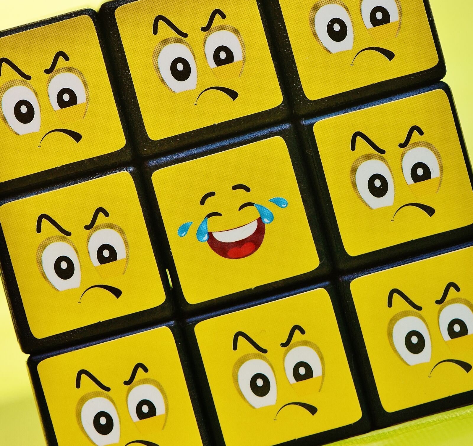 Nikon D7200 sample photo. Cube, smilies, one against photography
