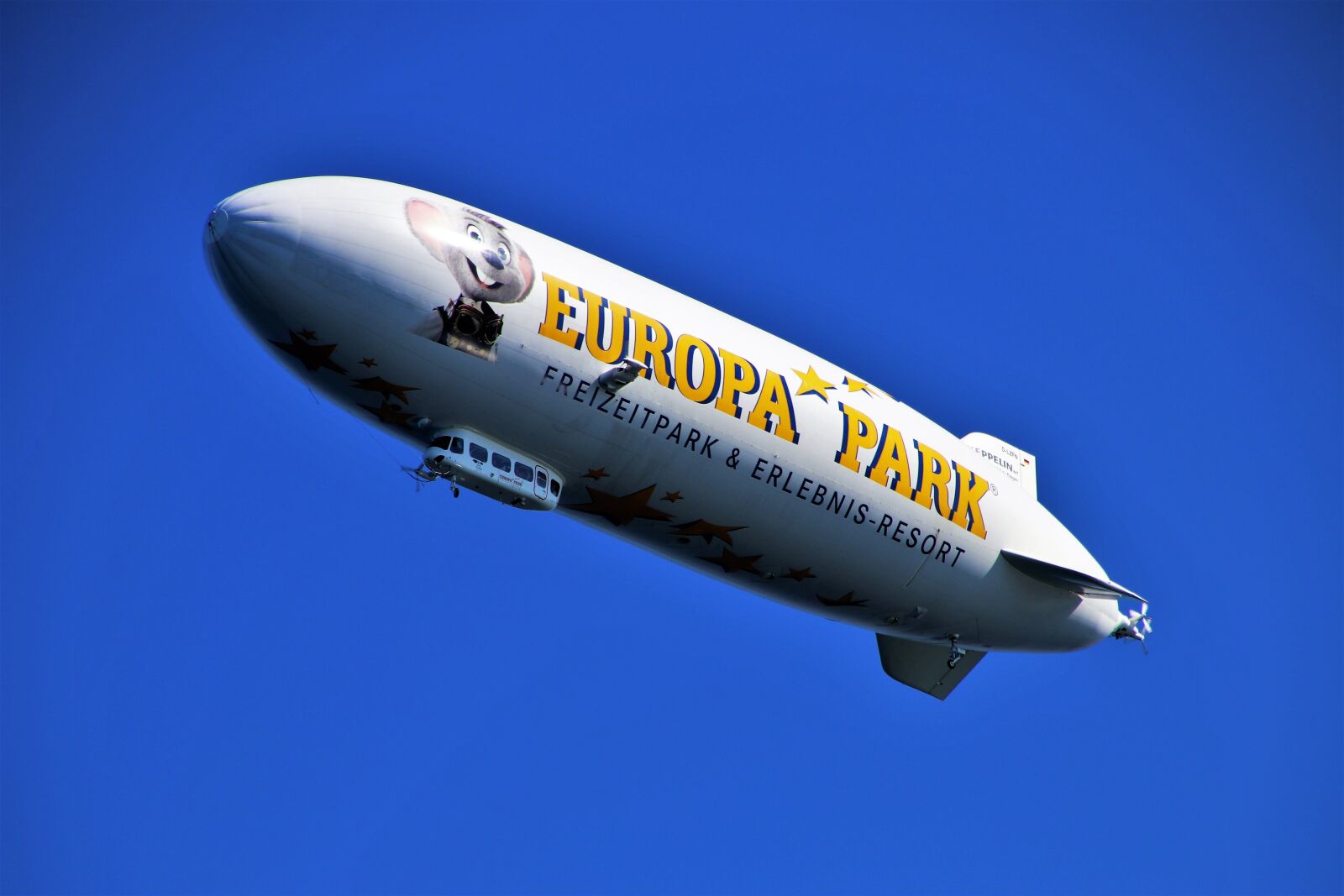 Canon EOS 80D sample photo. Flight, zeppelin, places of photography