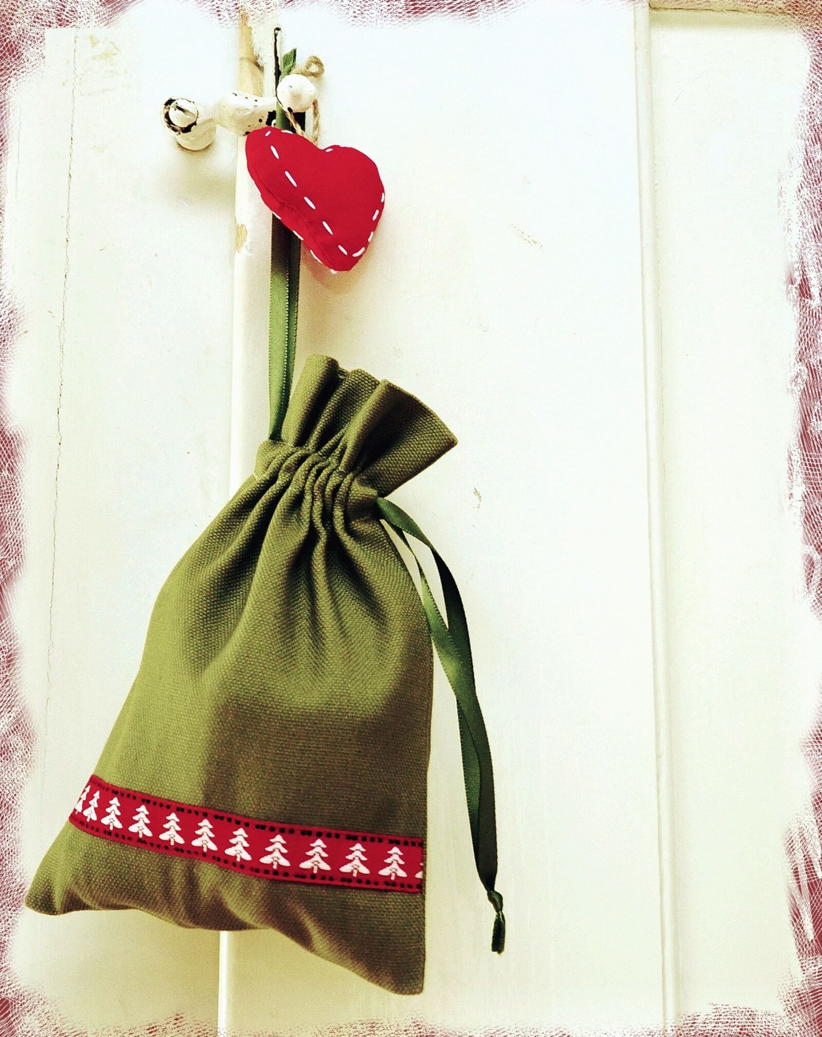 Nikon D5100 sample photo. Bag, christmas, heart, decoration photography