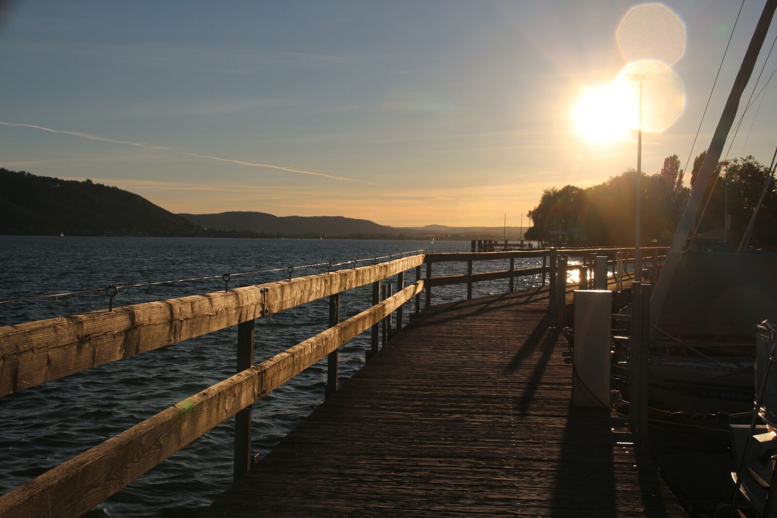 Canon EOS 650D (EOS Rebel T4i / EOS Kiss X6i) sample photo. Sunset, jetty, web photography