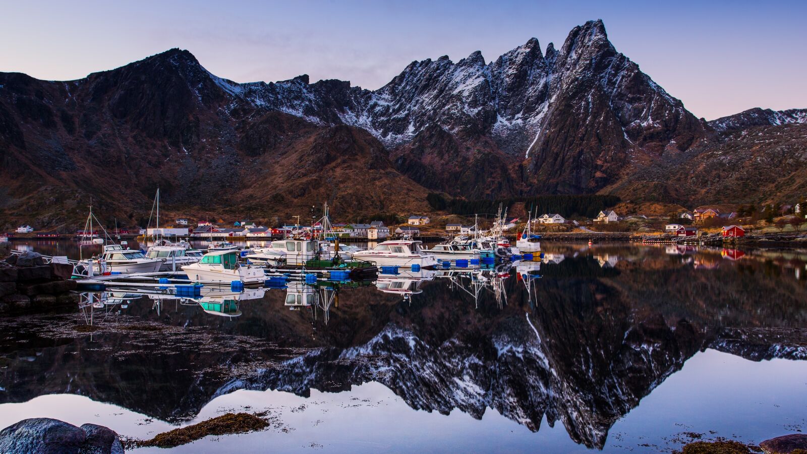Canon EF 17-40mm F4L USM sample photo. Ballstad, lofoten, northern norway photography