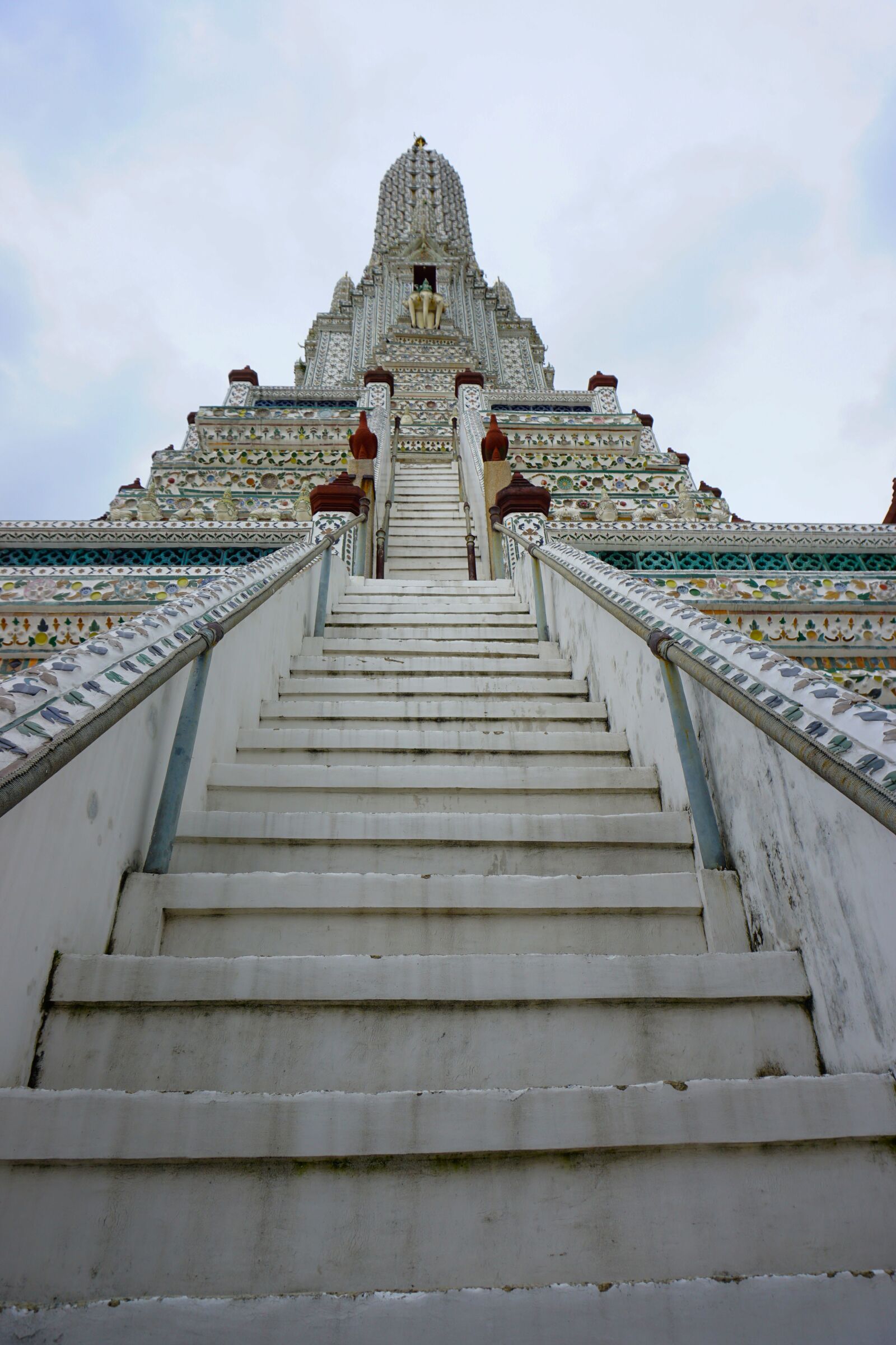 Sony E 16-50mm F3.5-5.6 PZ OSS sample photo. Wat arun, wat, temple photography