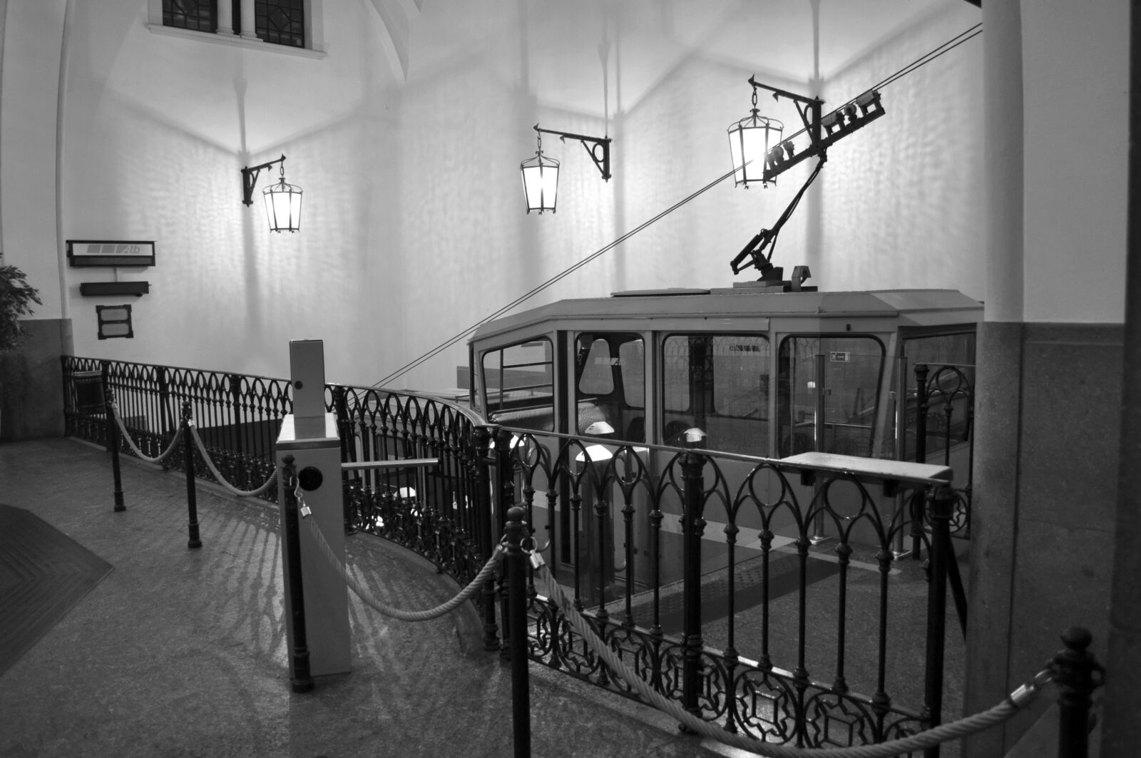Nikon D5000 sample photo. Funicular, bergamo, trip photography